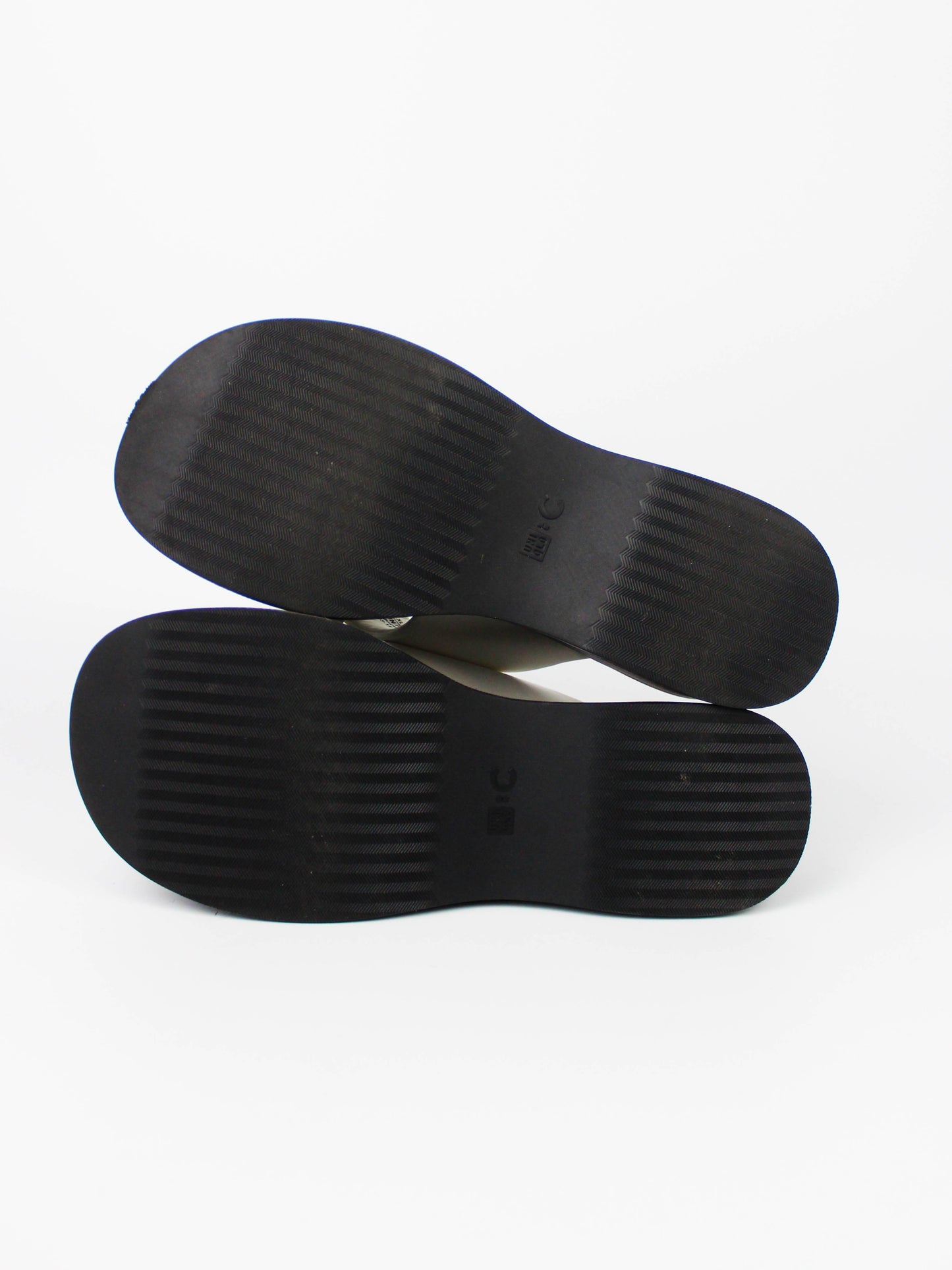 Uniqlo Black-White Sandals