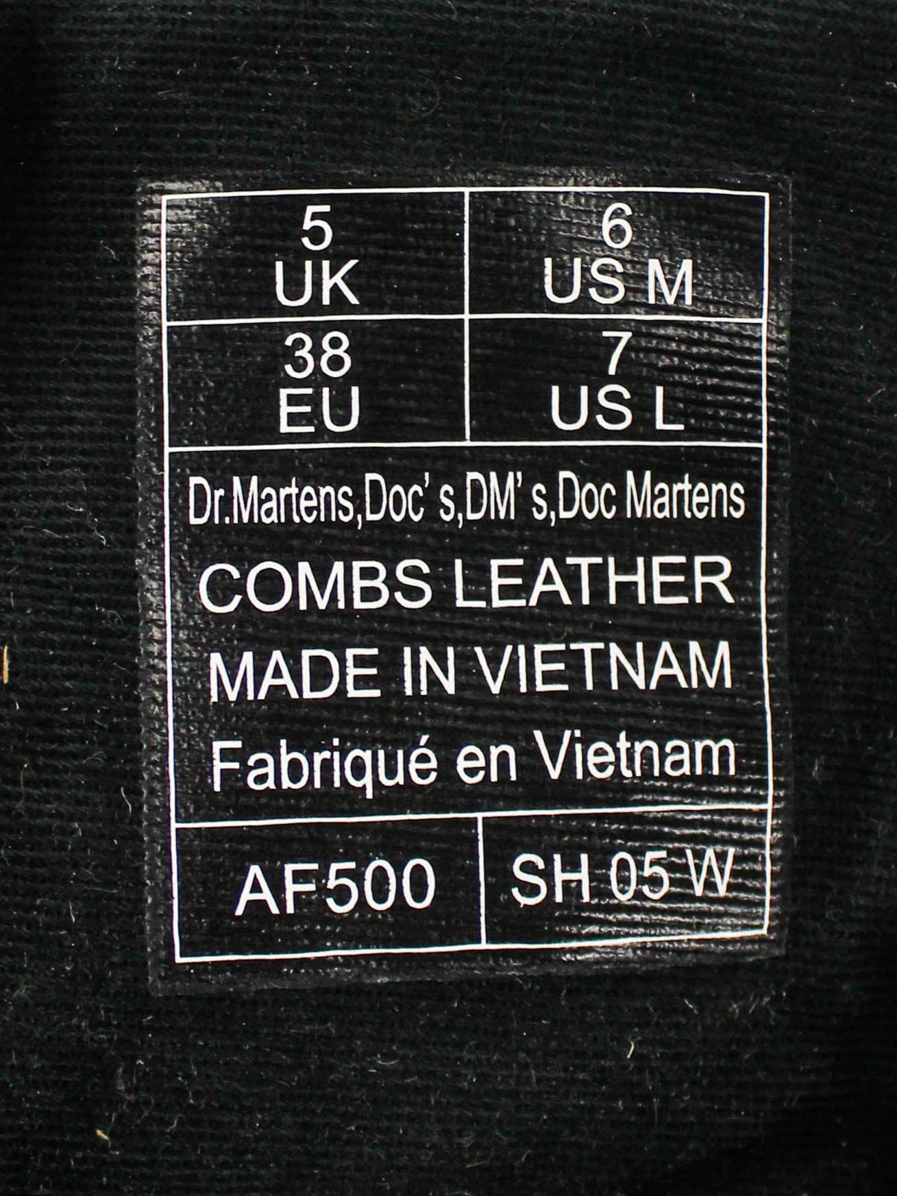 Dr. Martens Combs Leather