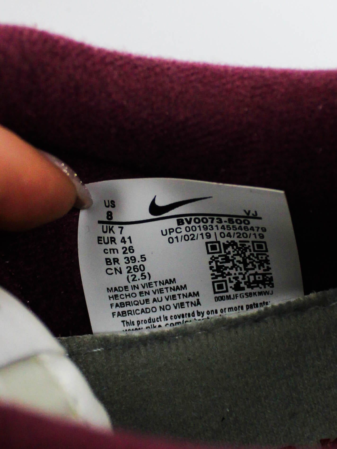 Nike Vaporwaffle x Sacai Sport Fuchsia