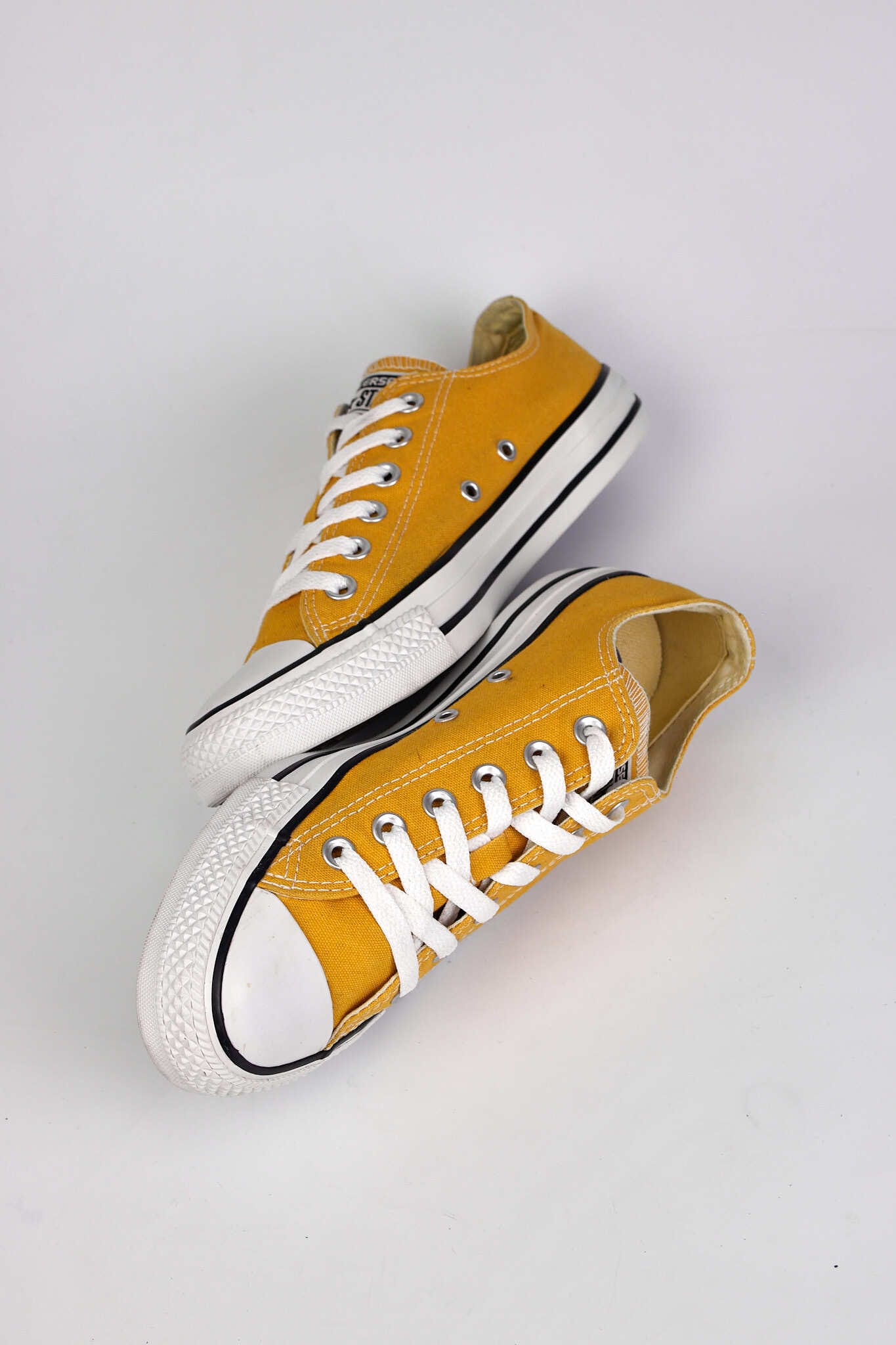 Converse Chuck Taylor Low Yellow