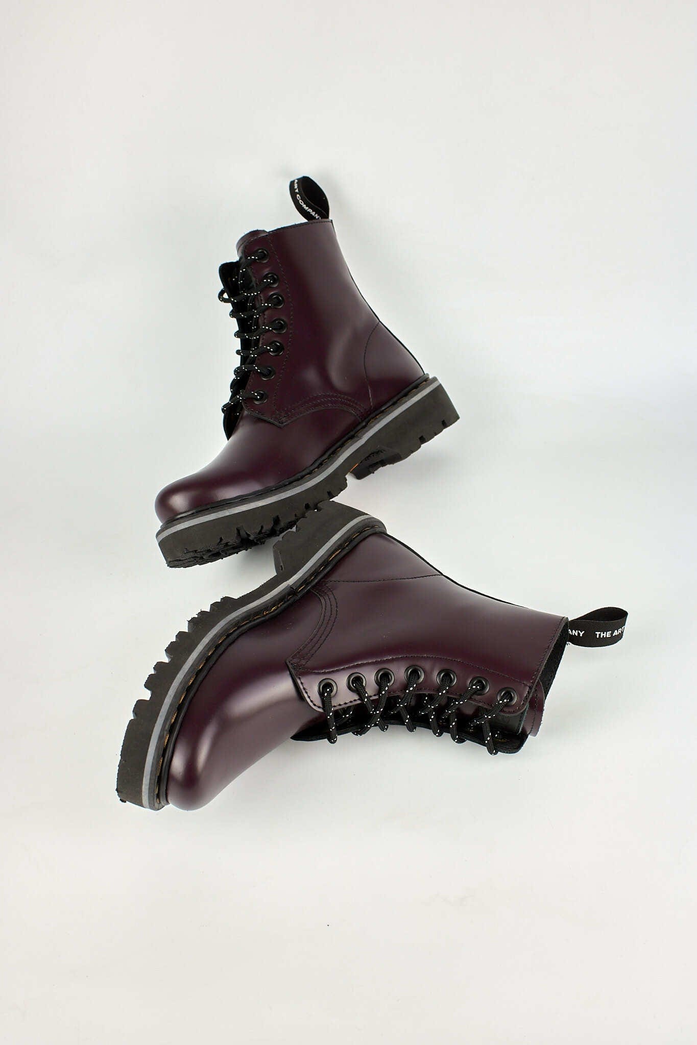 The Art Company Purple Boots