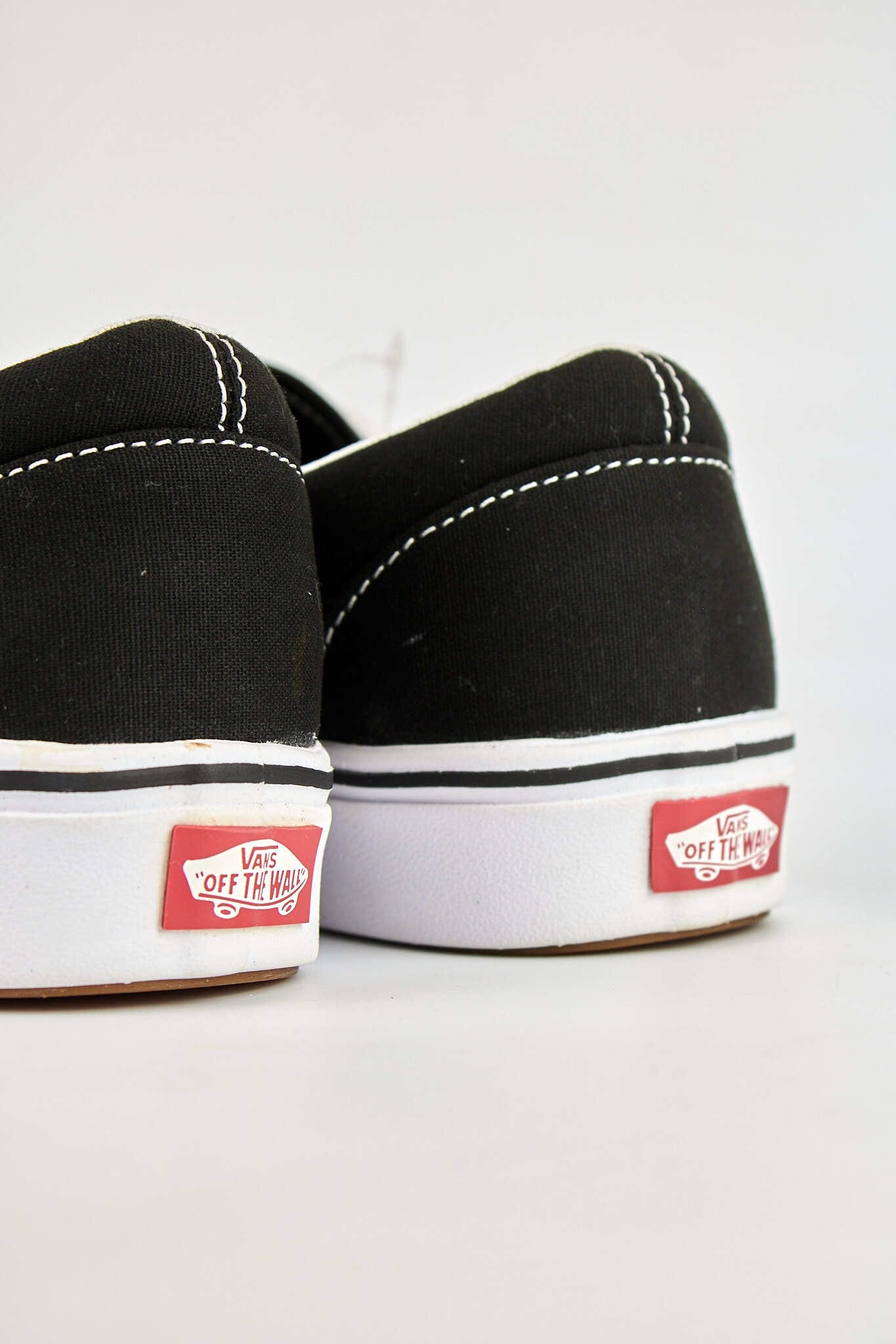 Vans Authentic Black Canvas Comfycush