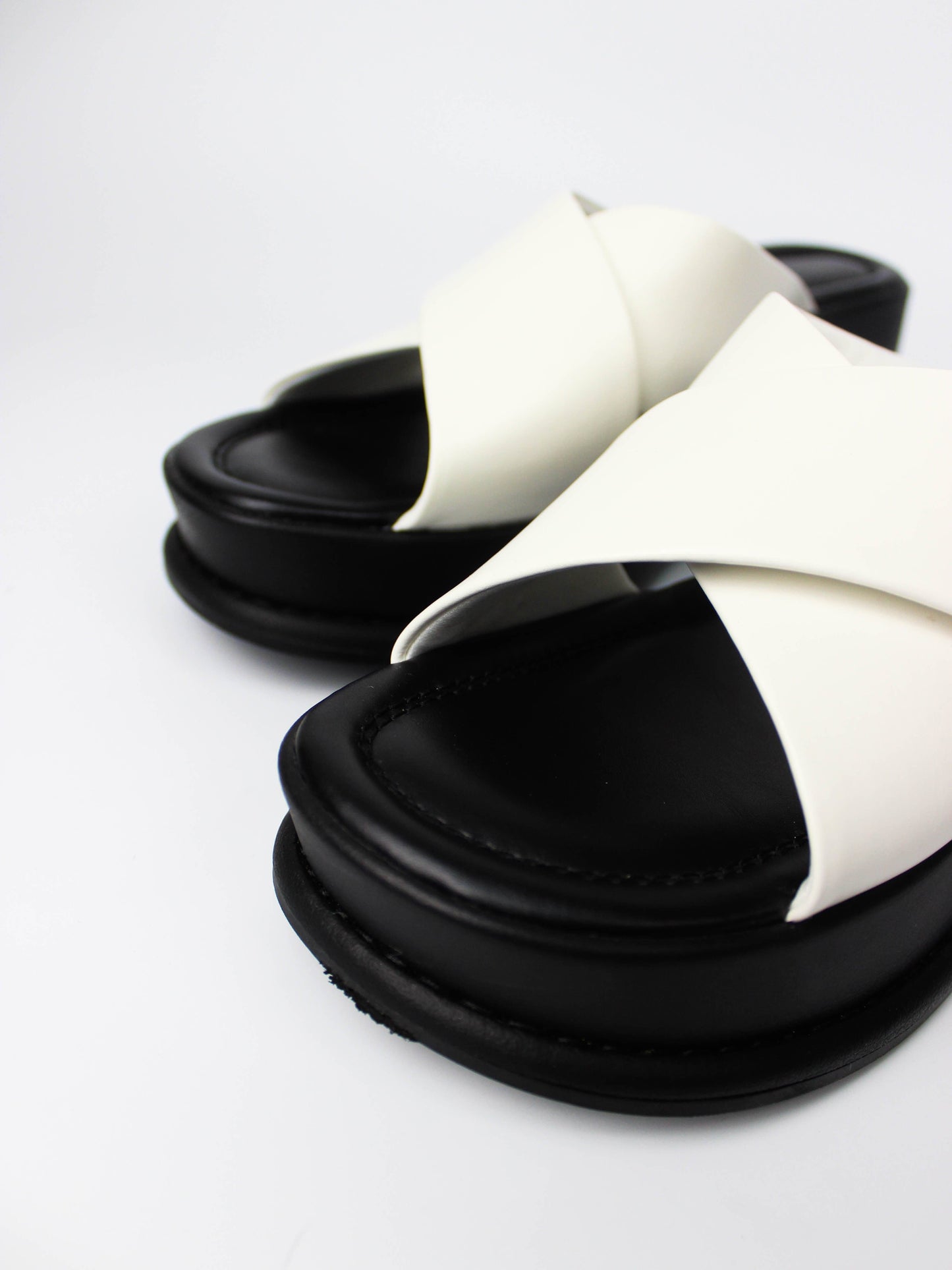 Uniqlo Black-White Sandals