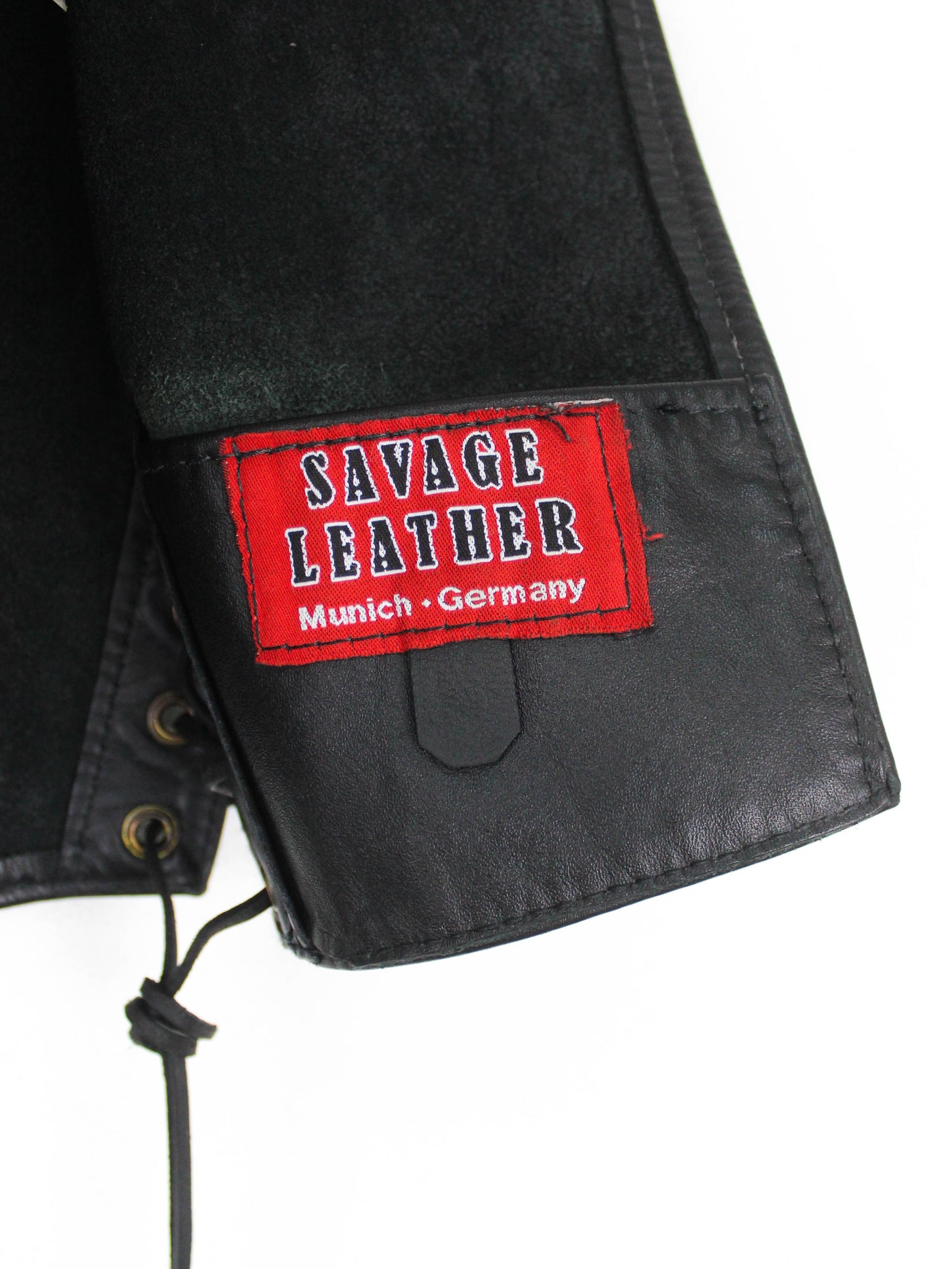 Жилет шкіряний із зав'язками