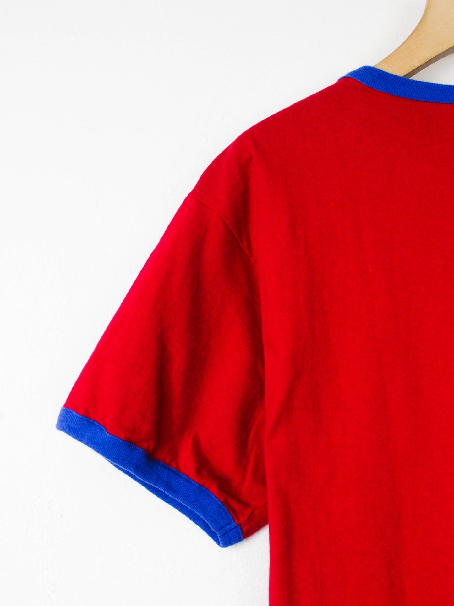 Червона футболка Mitchell & Ness