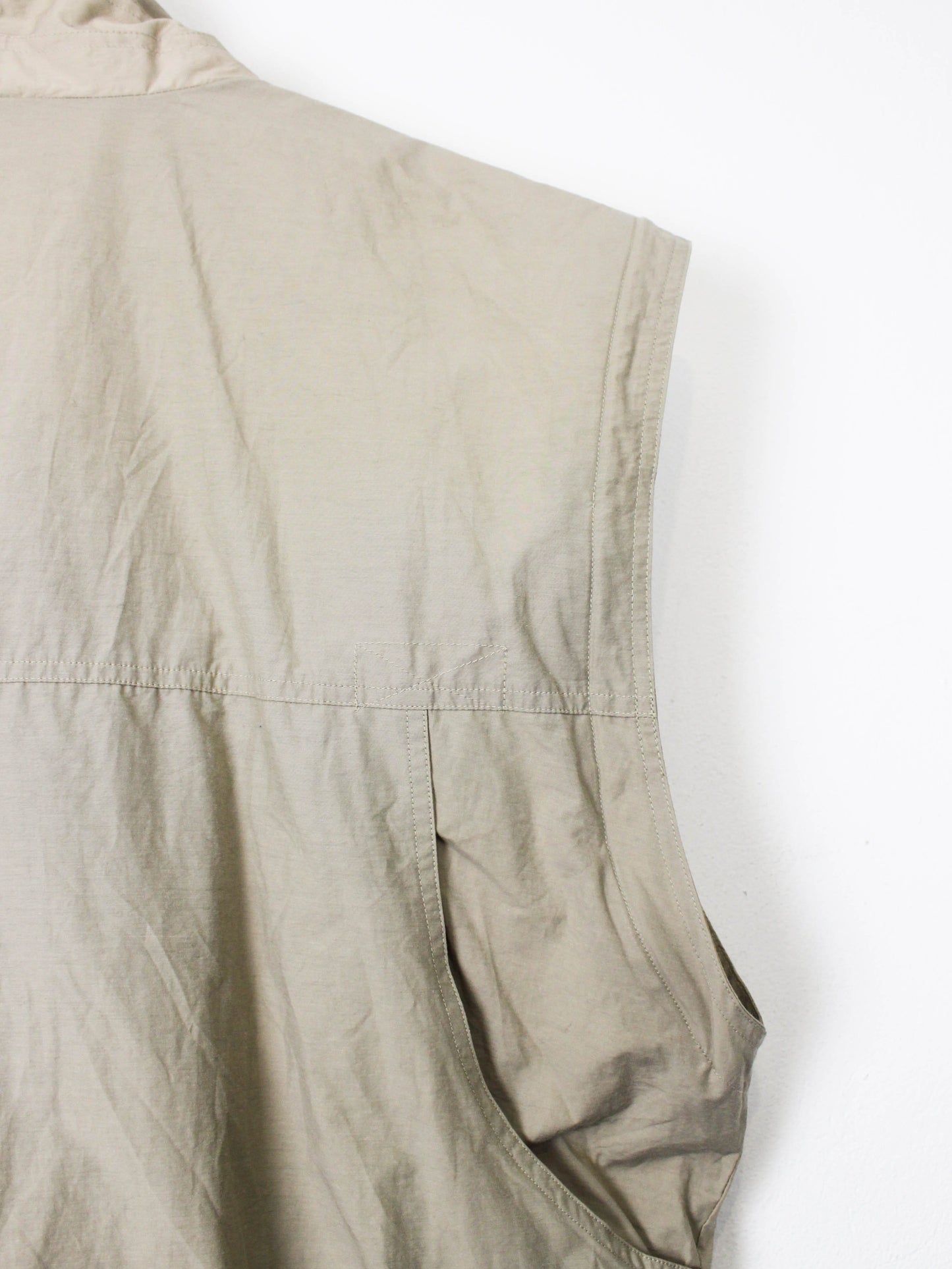 Бежева жилетка TCM