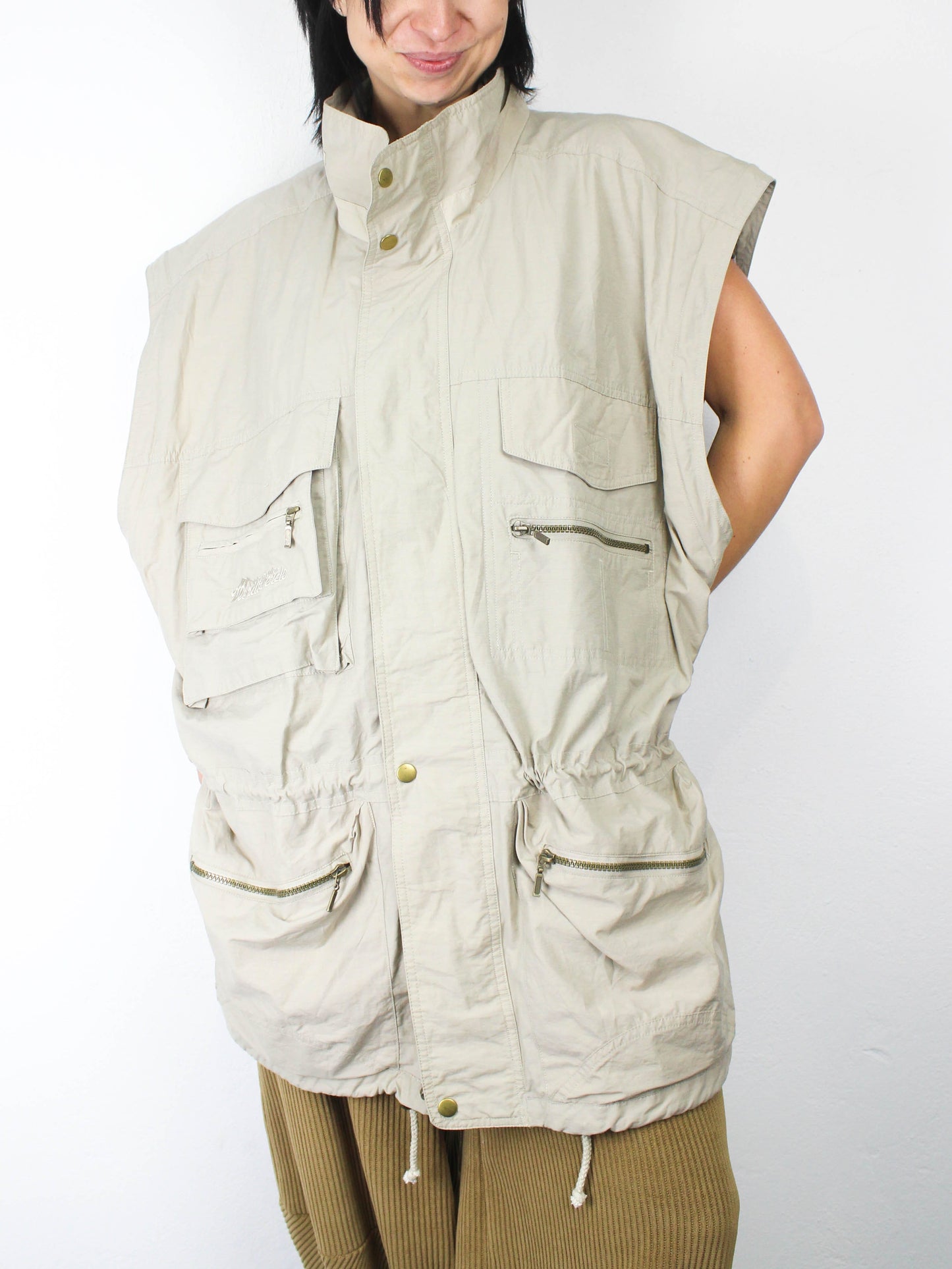 Бежева жилетка TCM