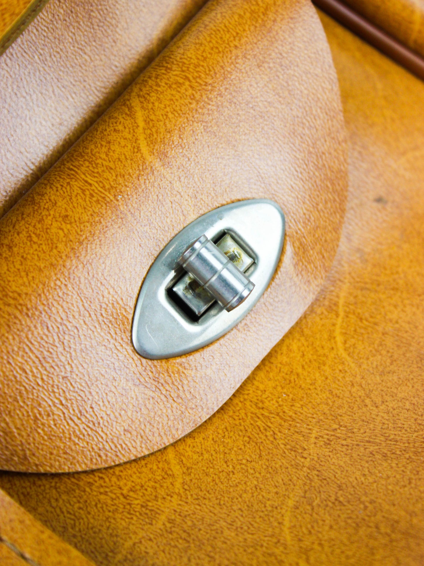 Вінтажна шкіряна сумка з ручкою