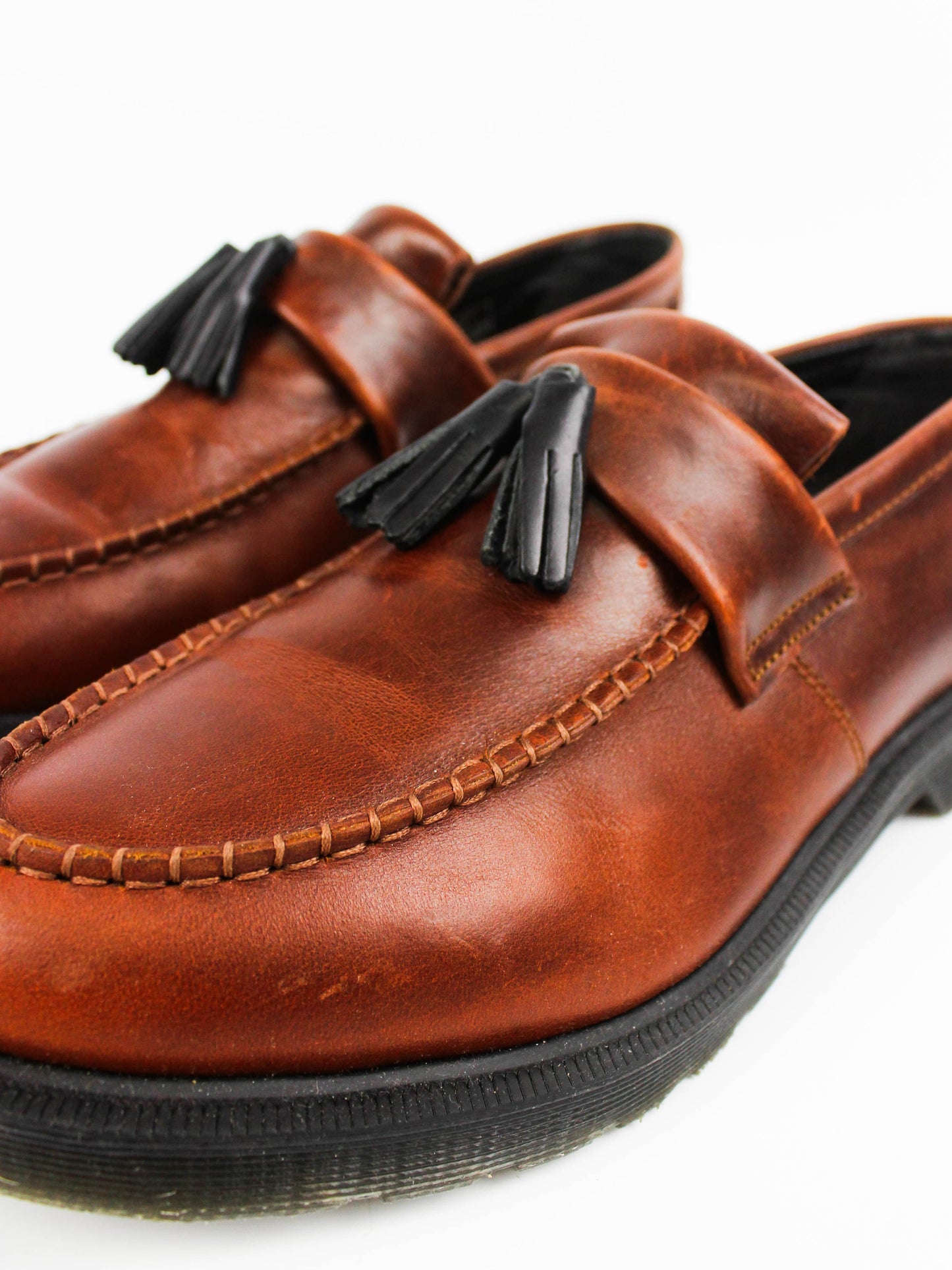 Dr. Martens Adrian Tassel