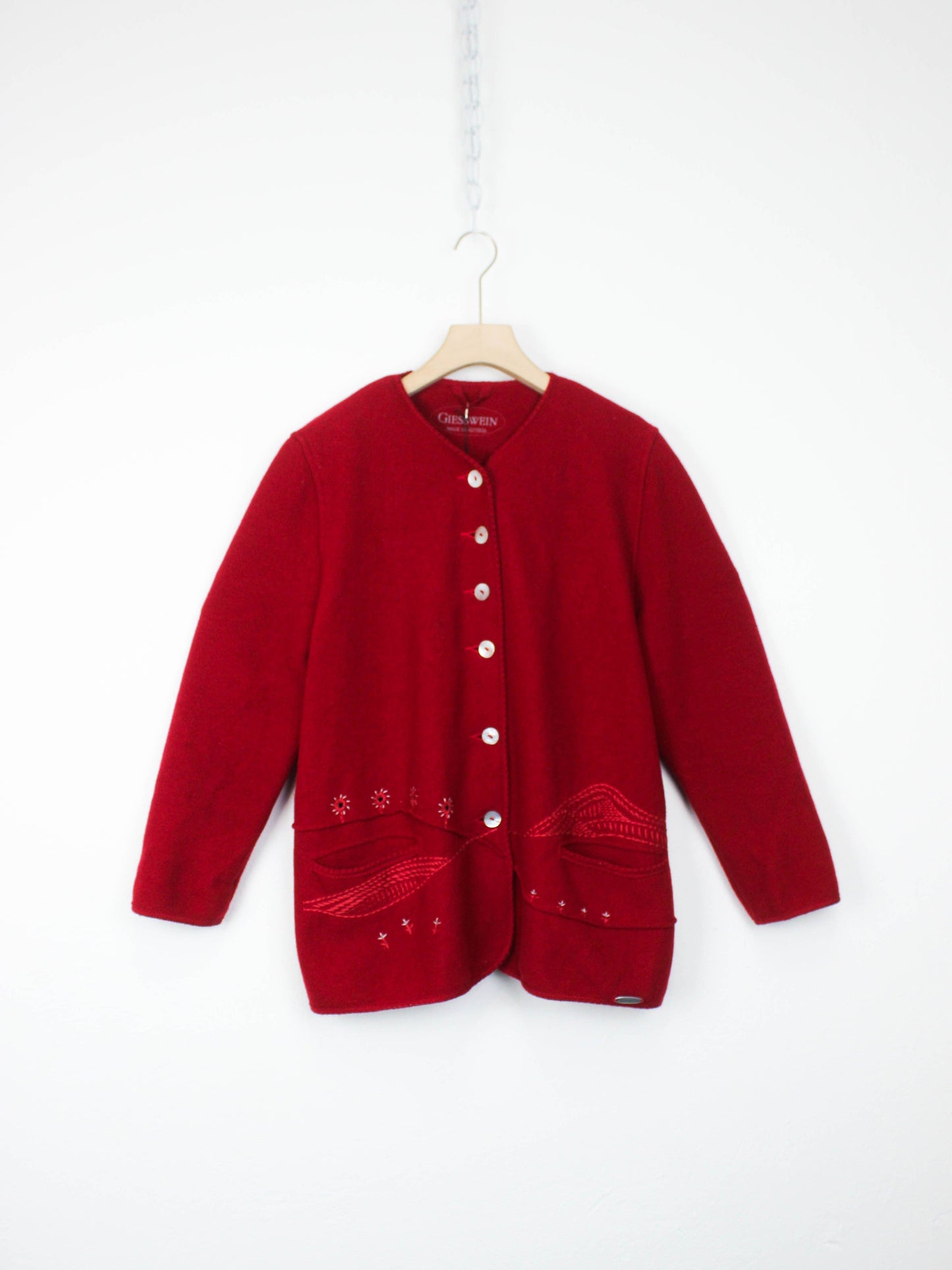 Червоний кардиган Giesswein