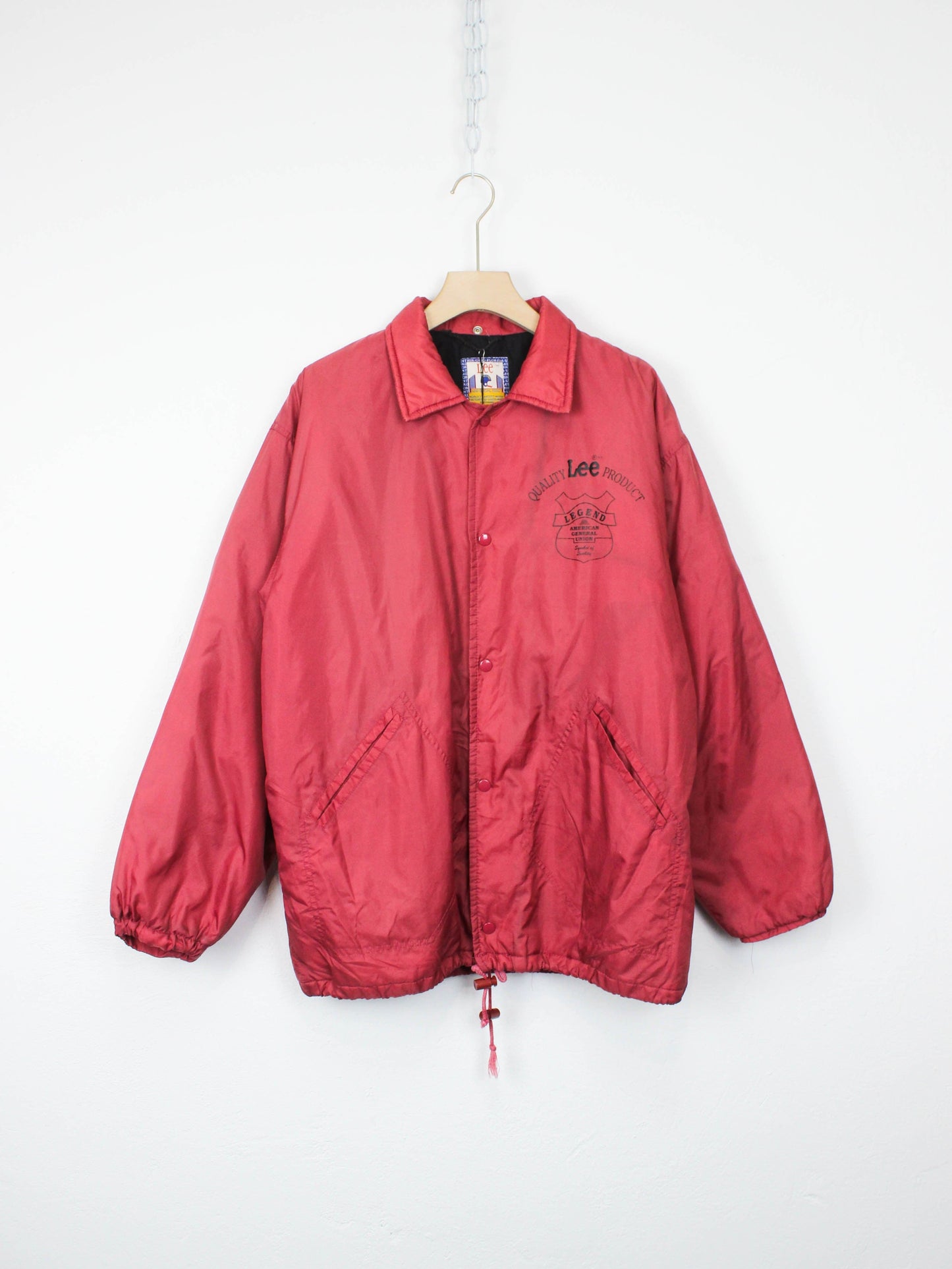 Червона куртка Lee