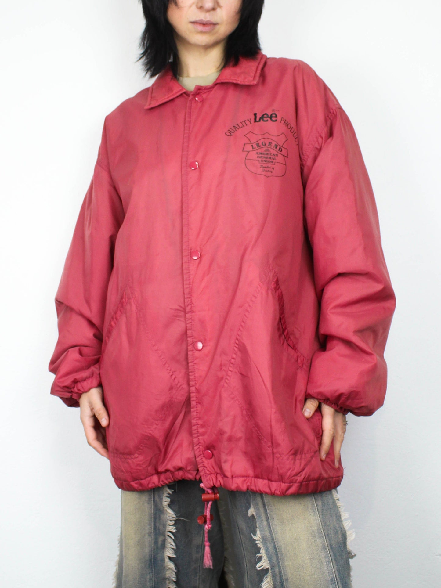 Червона куртка Lee