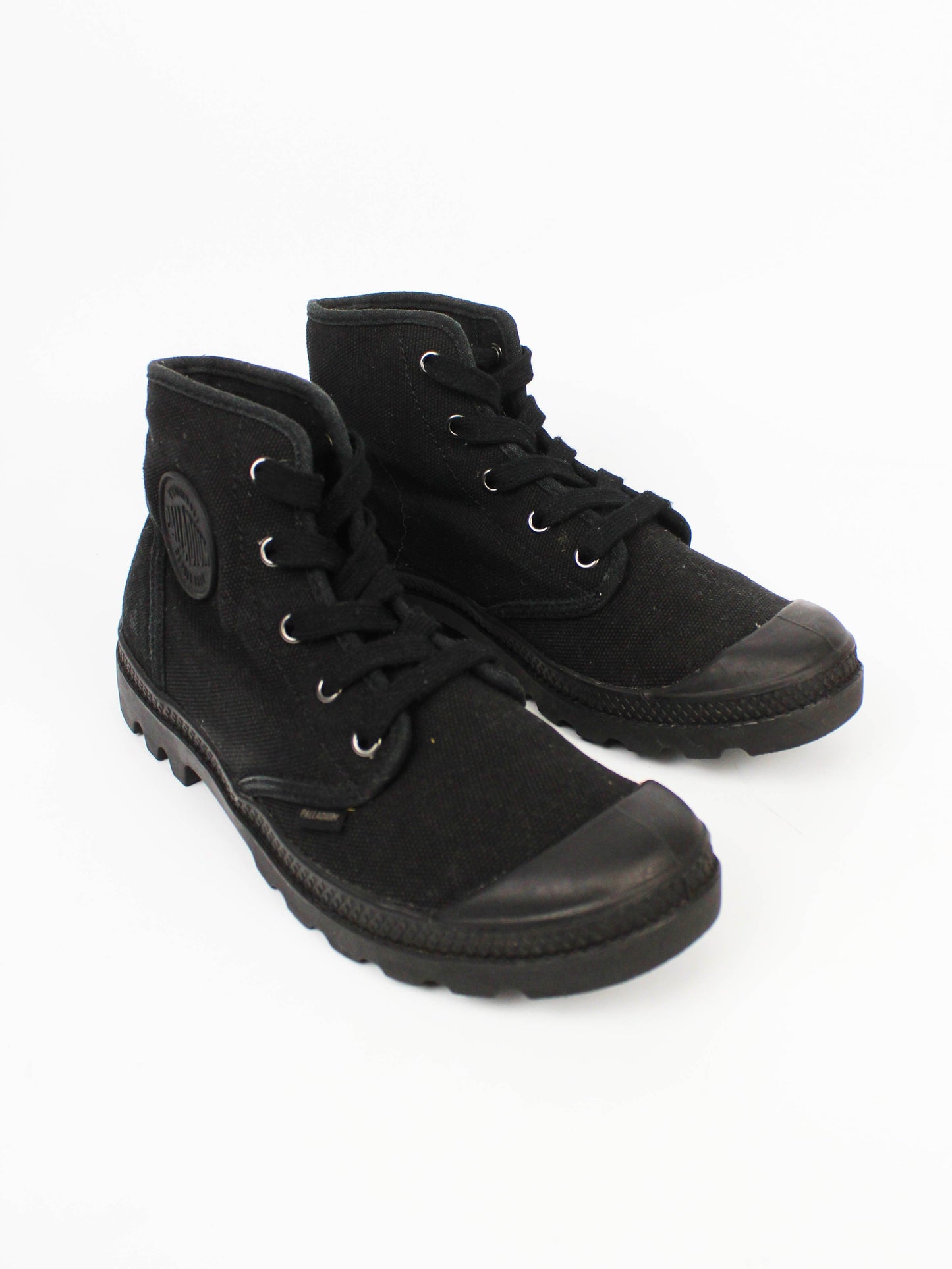 Palladium Pampa Hi Black