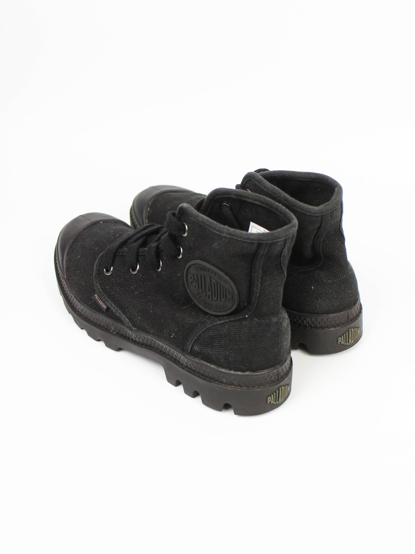 Palladium Pampa Hi Black