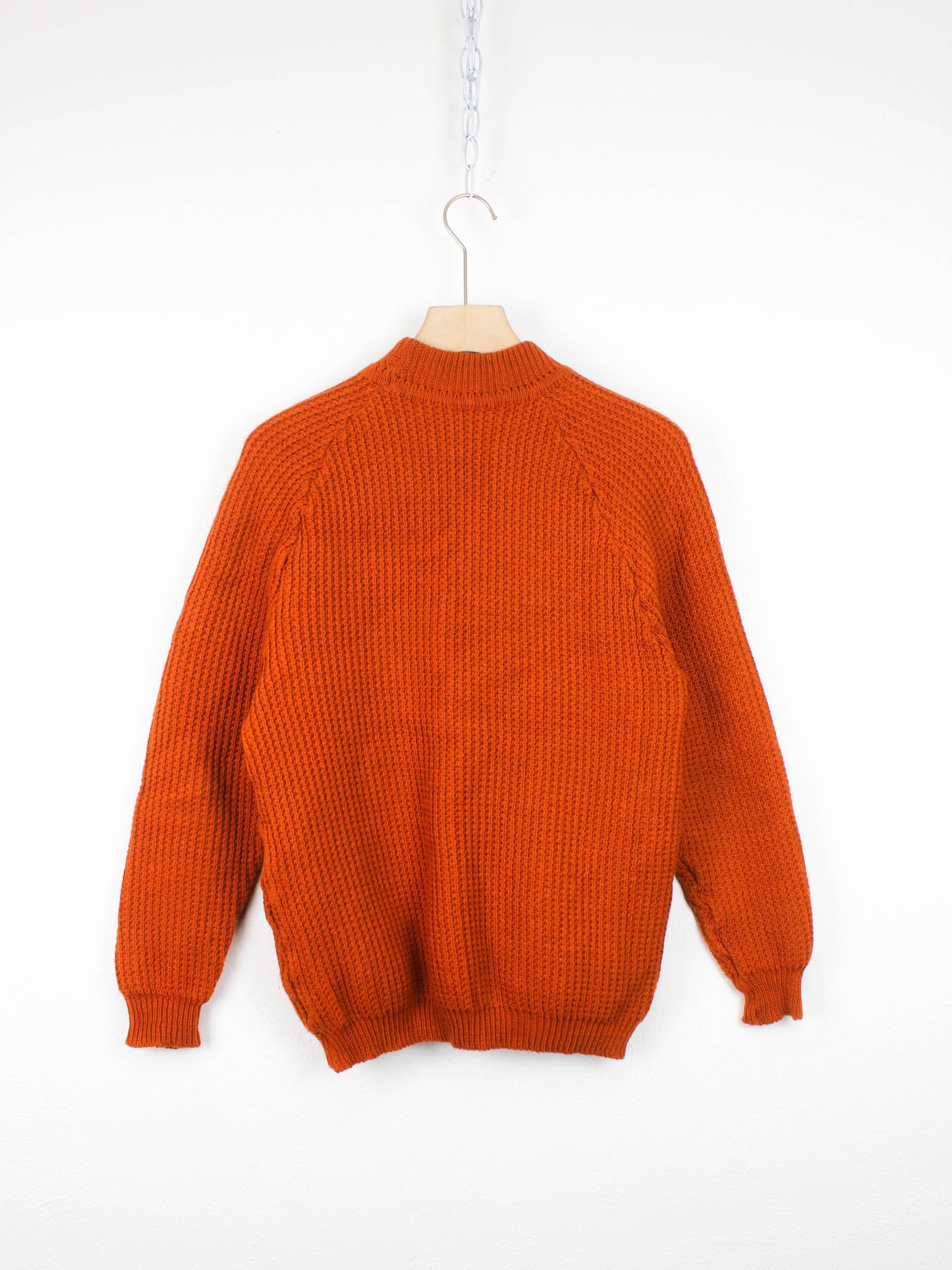 Вʼязаний вінтажний светр кольору моркви
