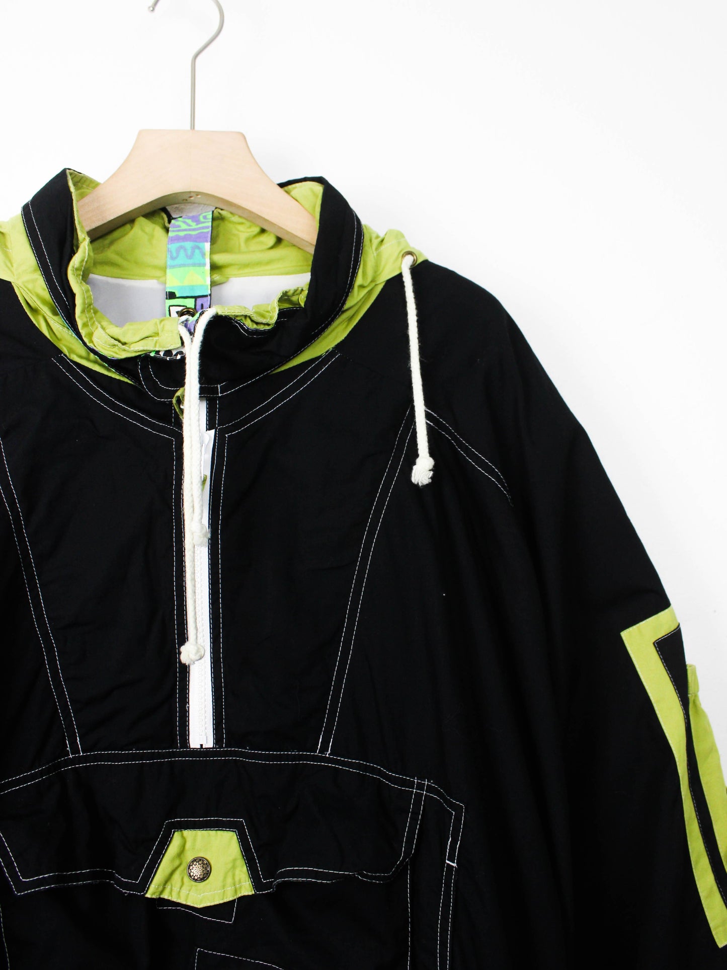 Анорак з 90-х з неоновими вставками