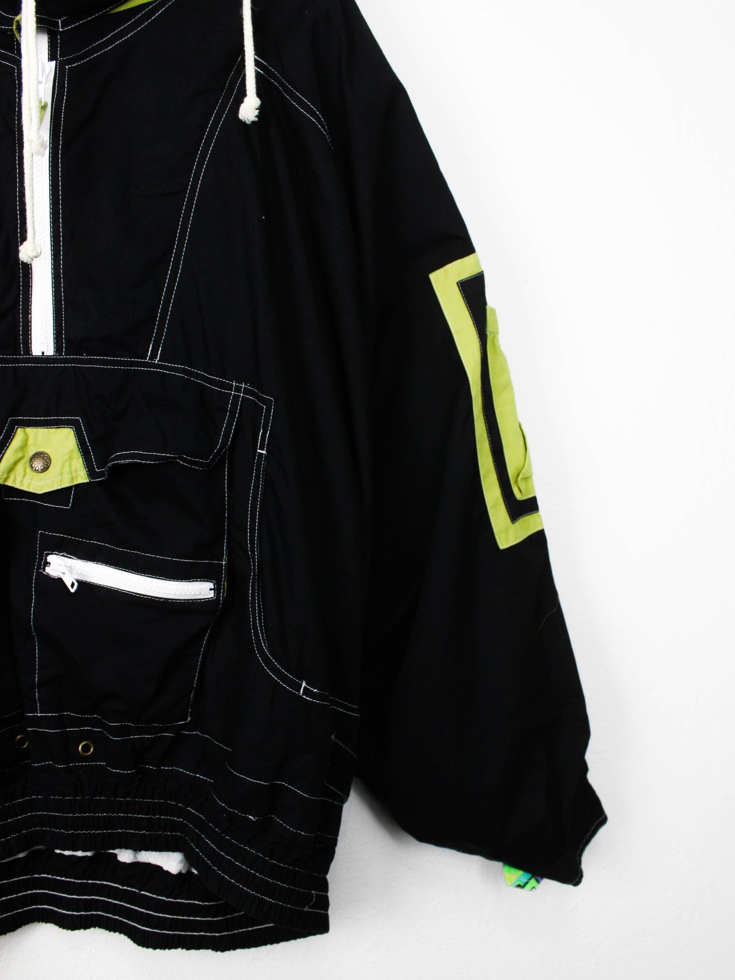 Анорак з 90-х з неоновими вставками