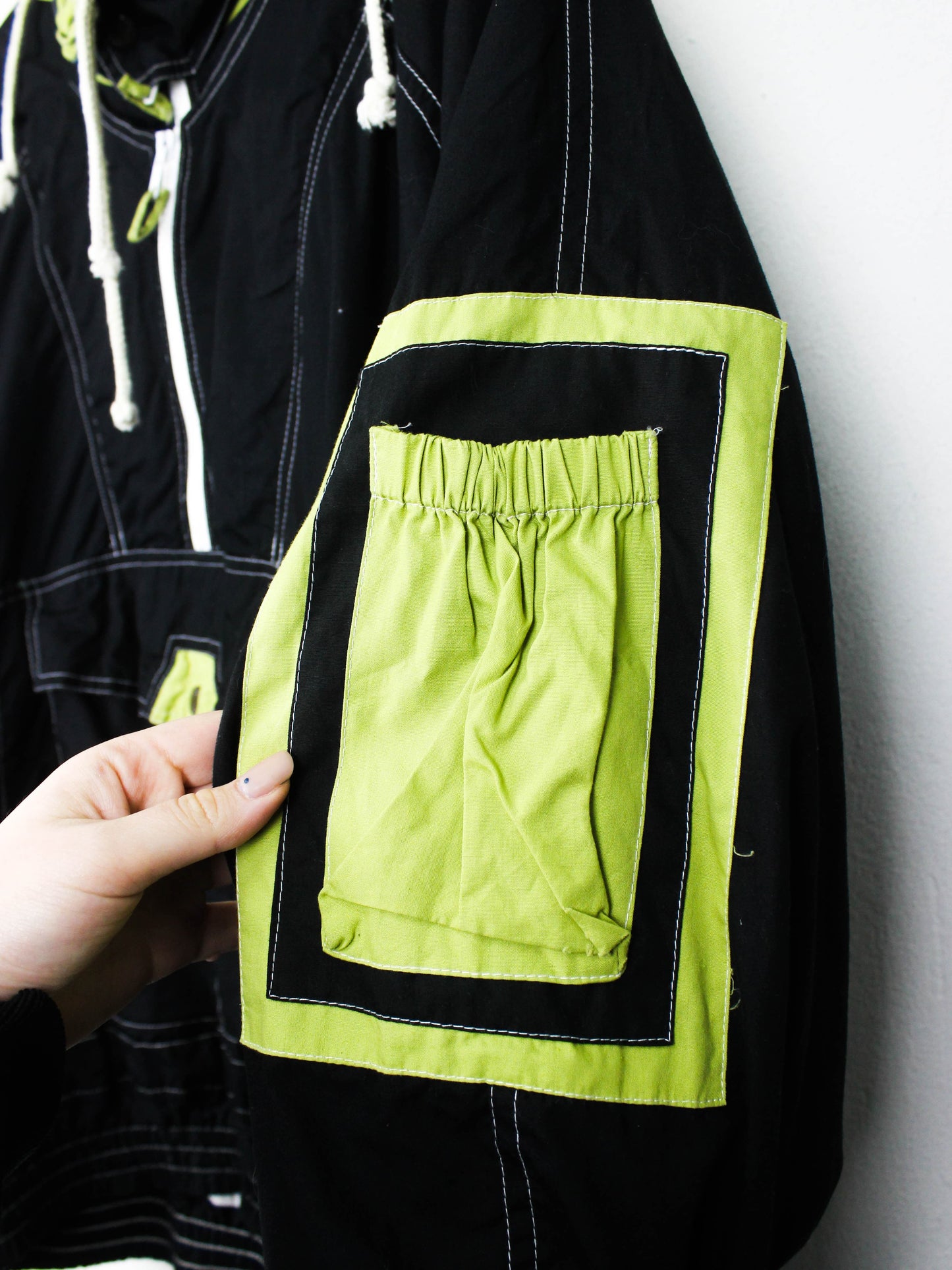 Анорак з 90-х з неоновими вставками