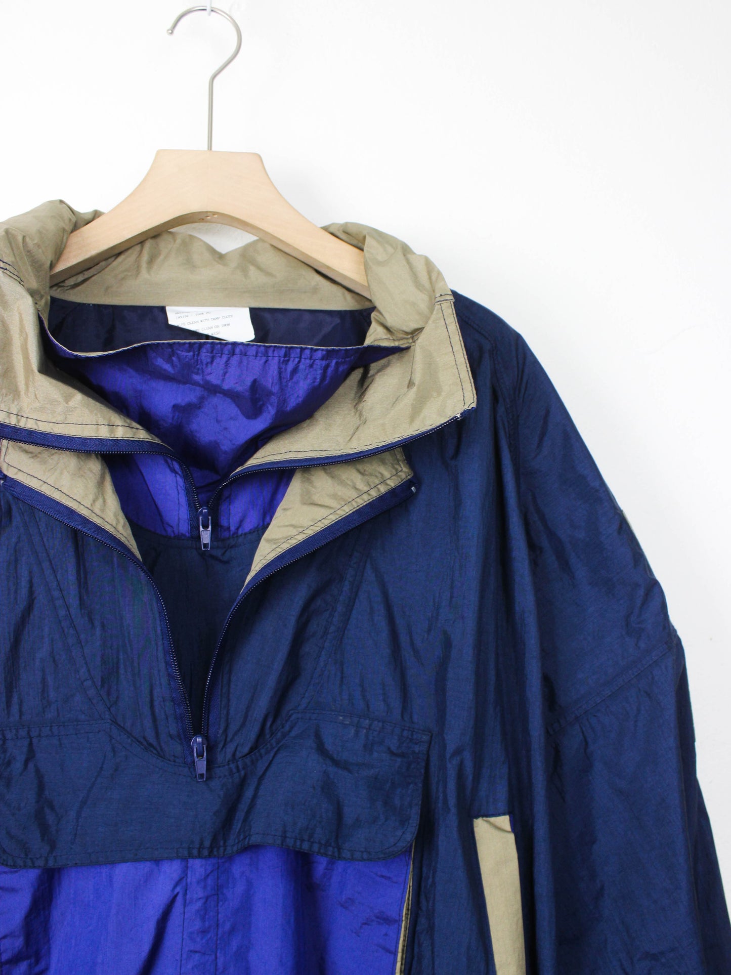 Кольорова вітровка-анорак з капюшоном з 90-х