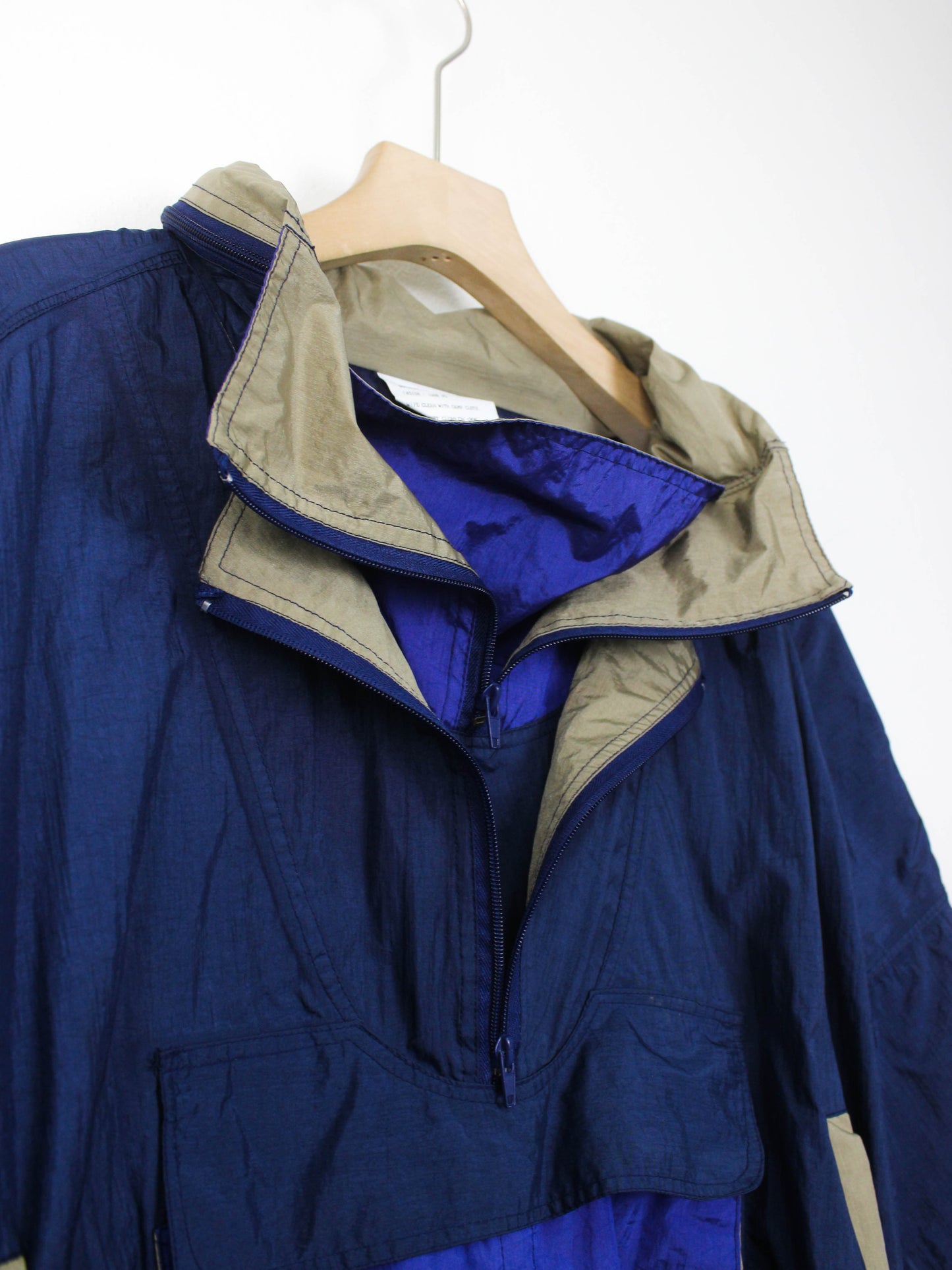 Кольорова вітровка-анорак з капюшоном з 90-х