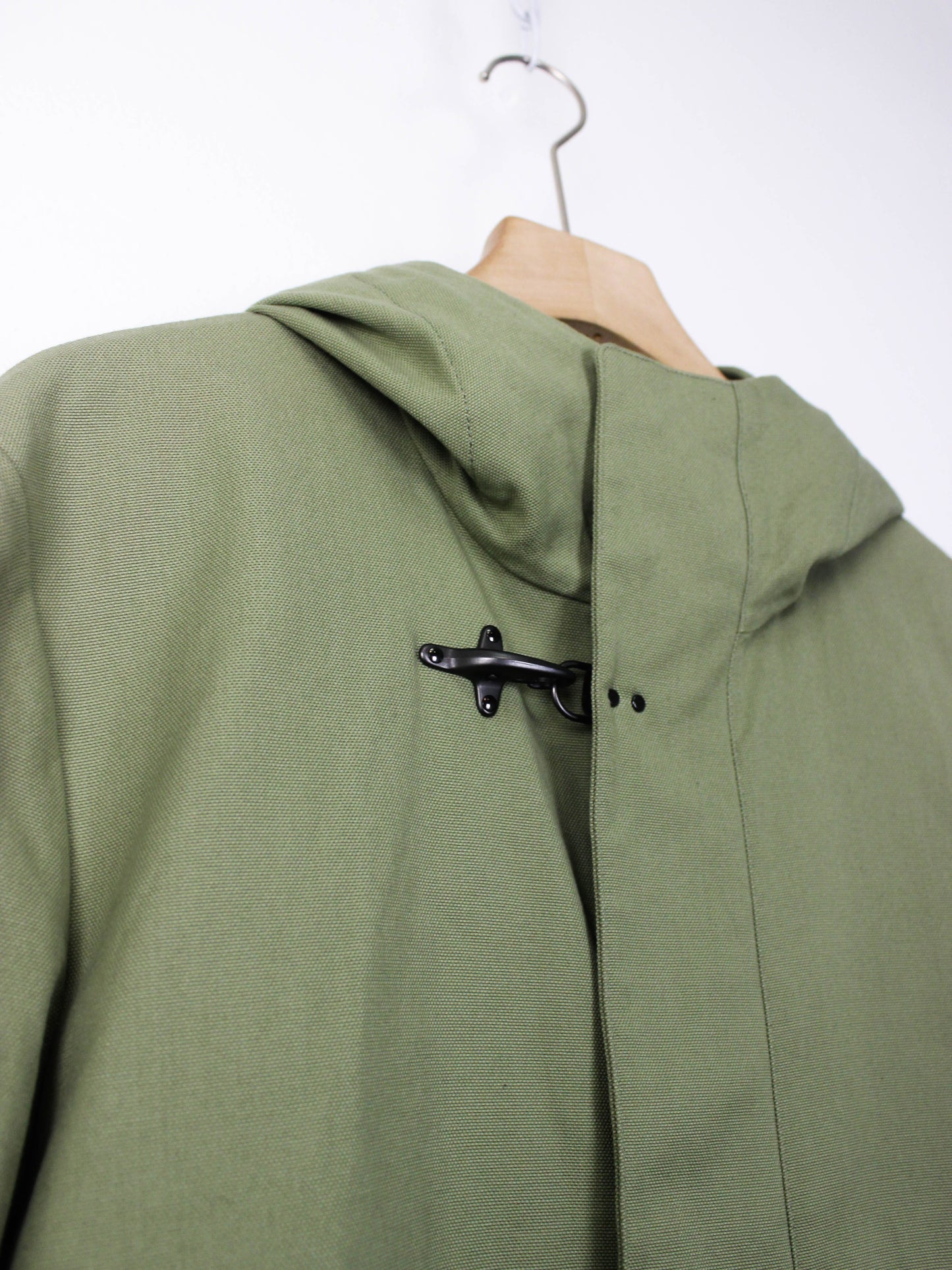 Оливкове пальто Tod`s