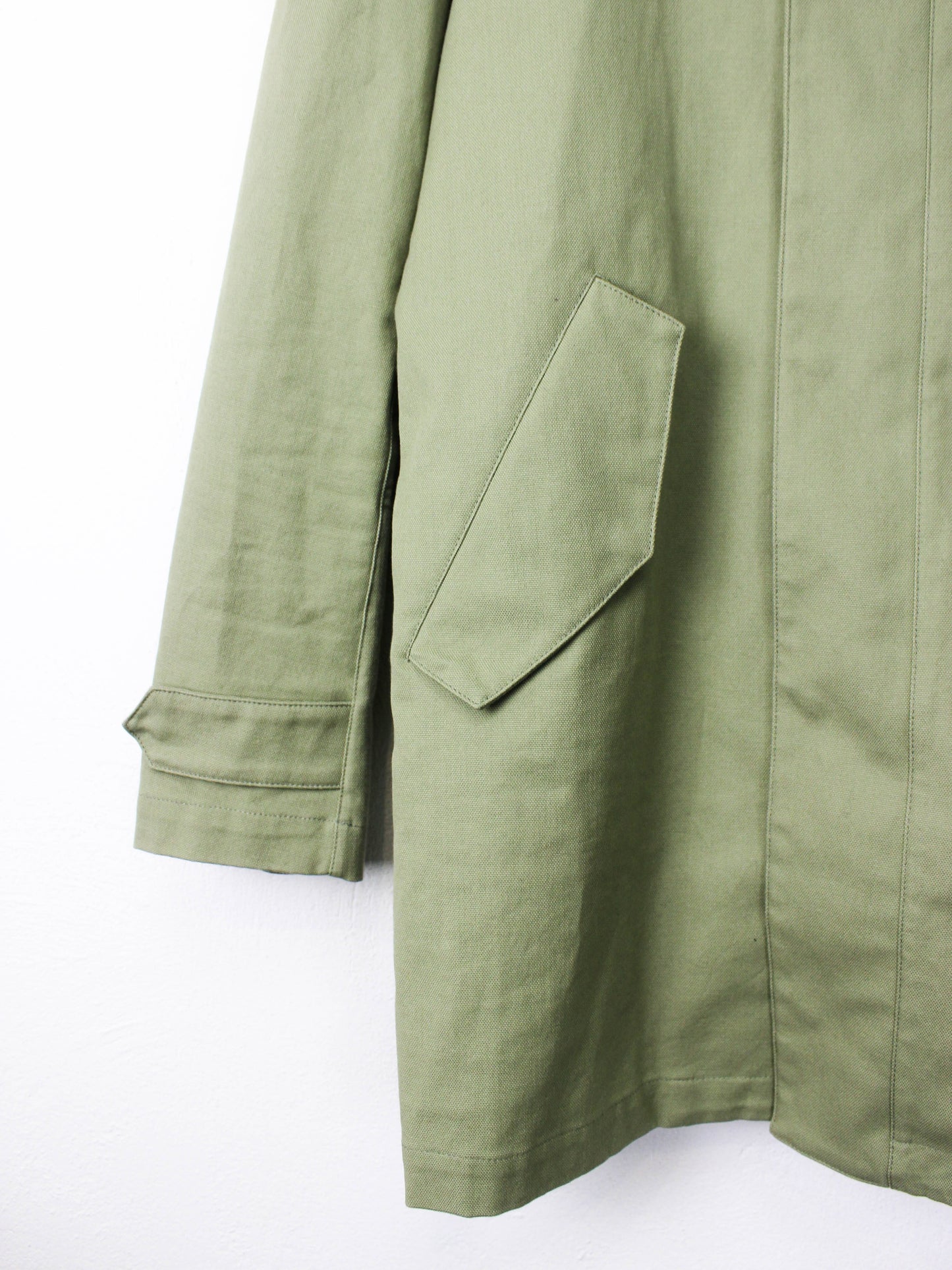 Оливкове пальто Tod`s