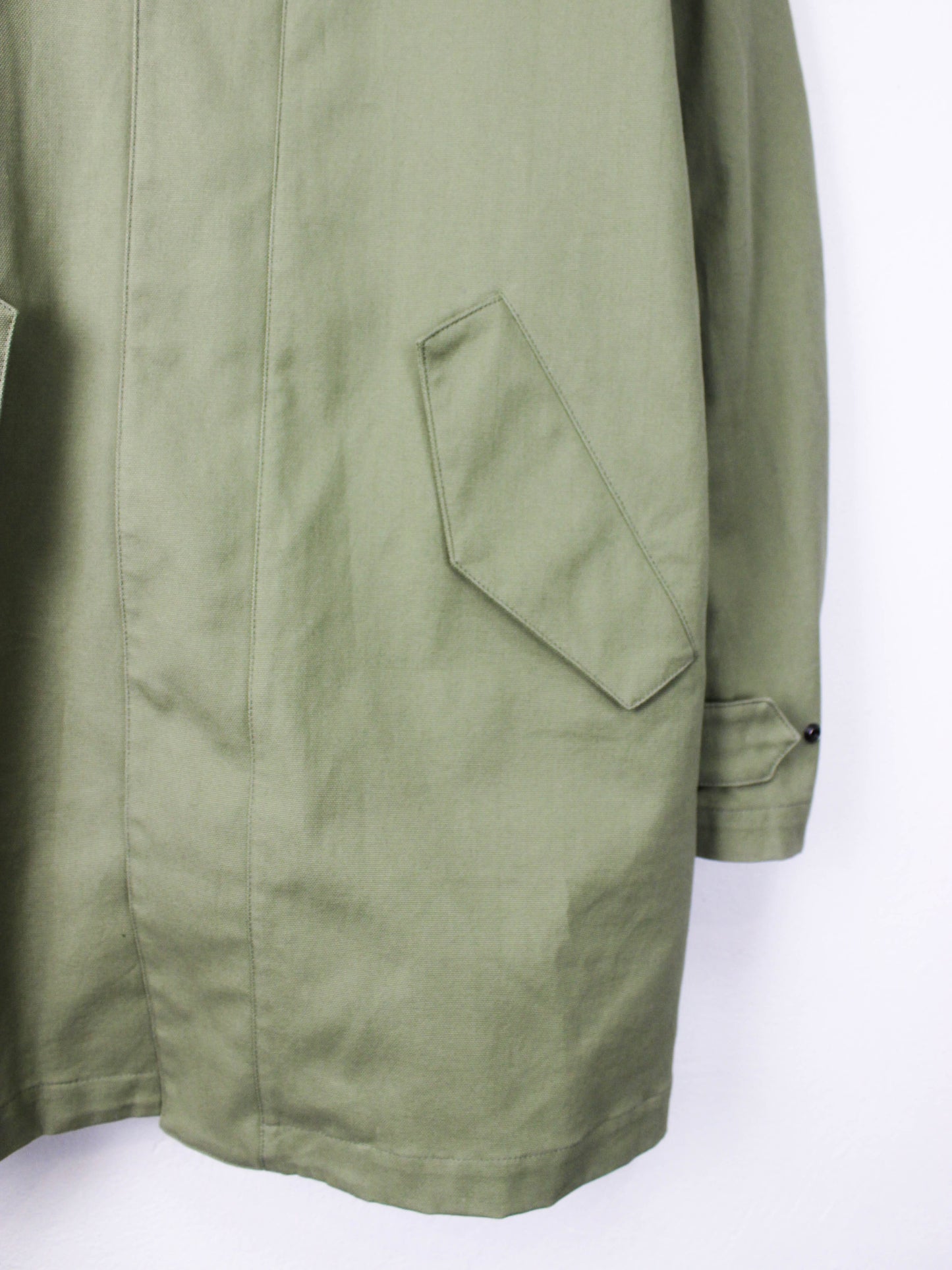 Оливкове пальто Tod`s