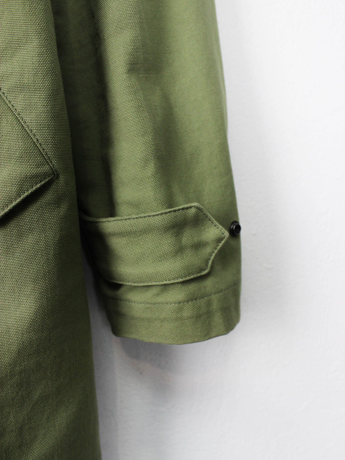 Оливкове пальто Tod`s