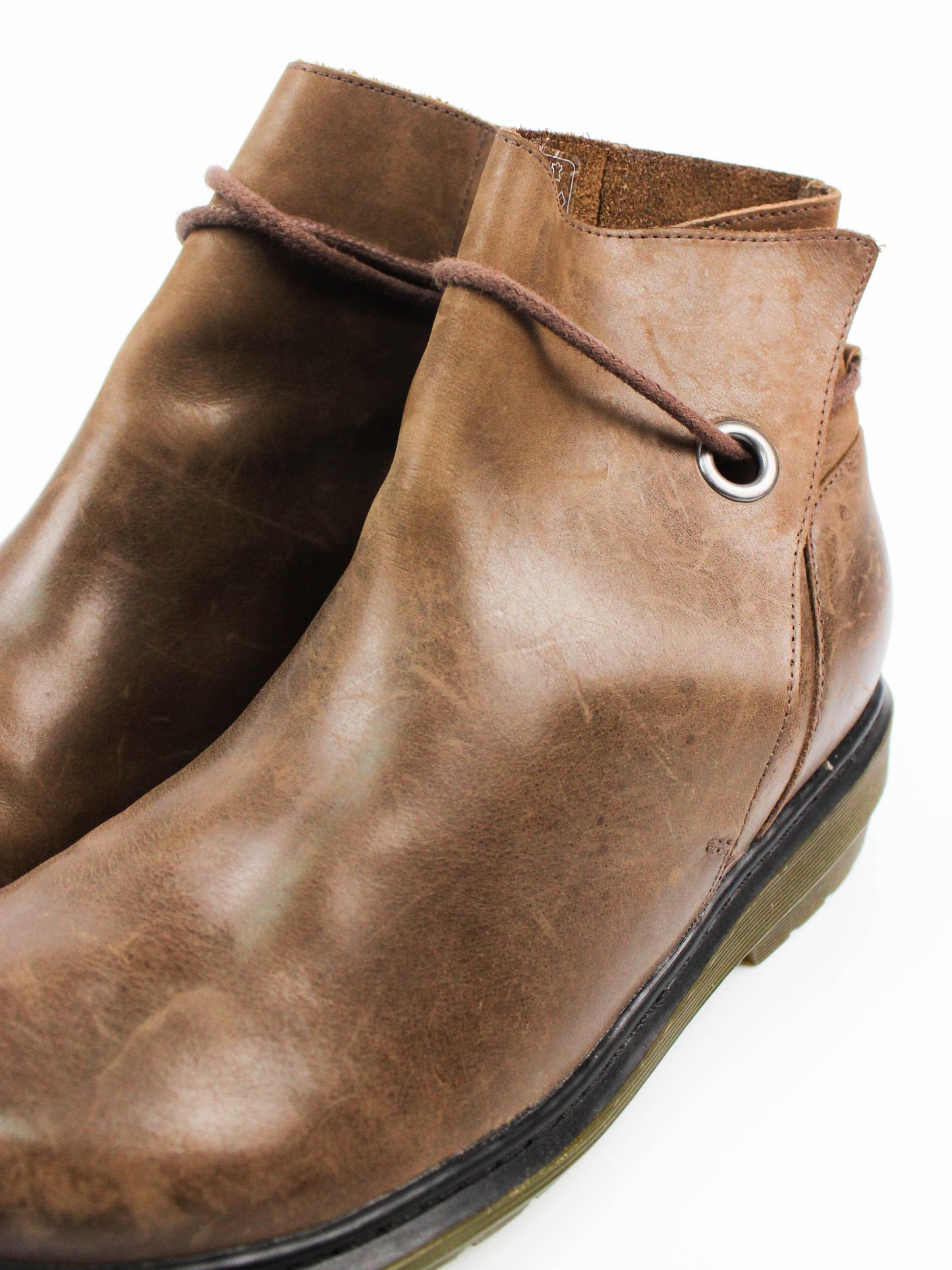 Dr. Martens Shelby Hi Tie Boot