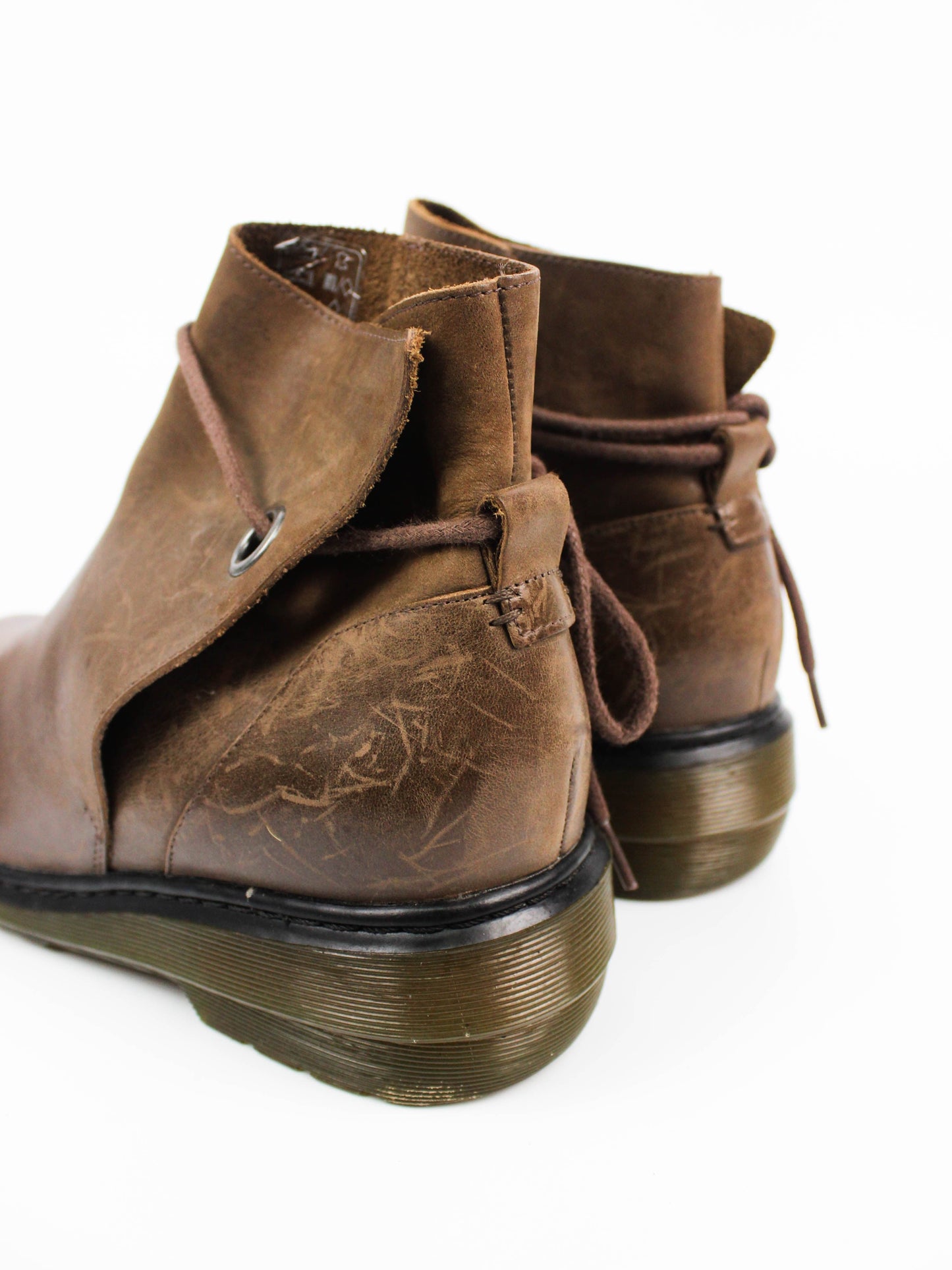 Dr. Martens Shelby Hi Tie Boot