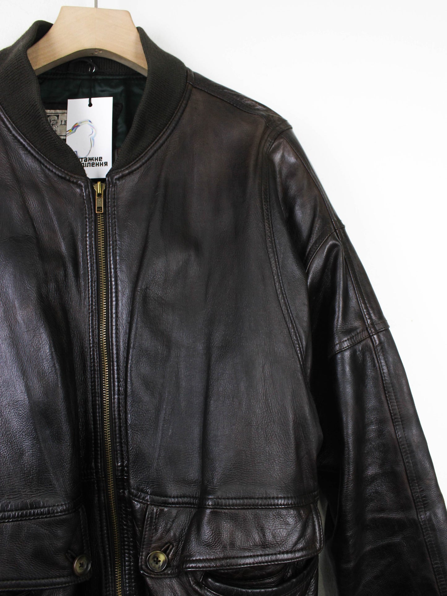 Кориневий шкіряний бомбер Leonardo