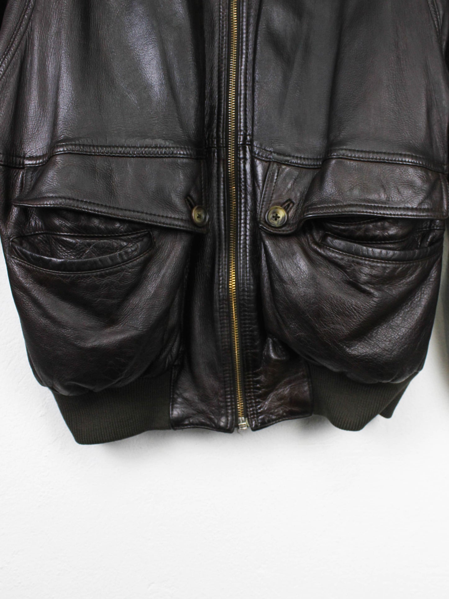 Кориневий шкіряний бомбер Leonardo