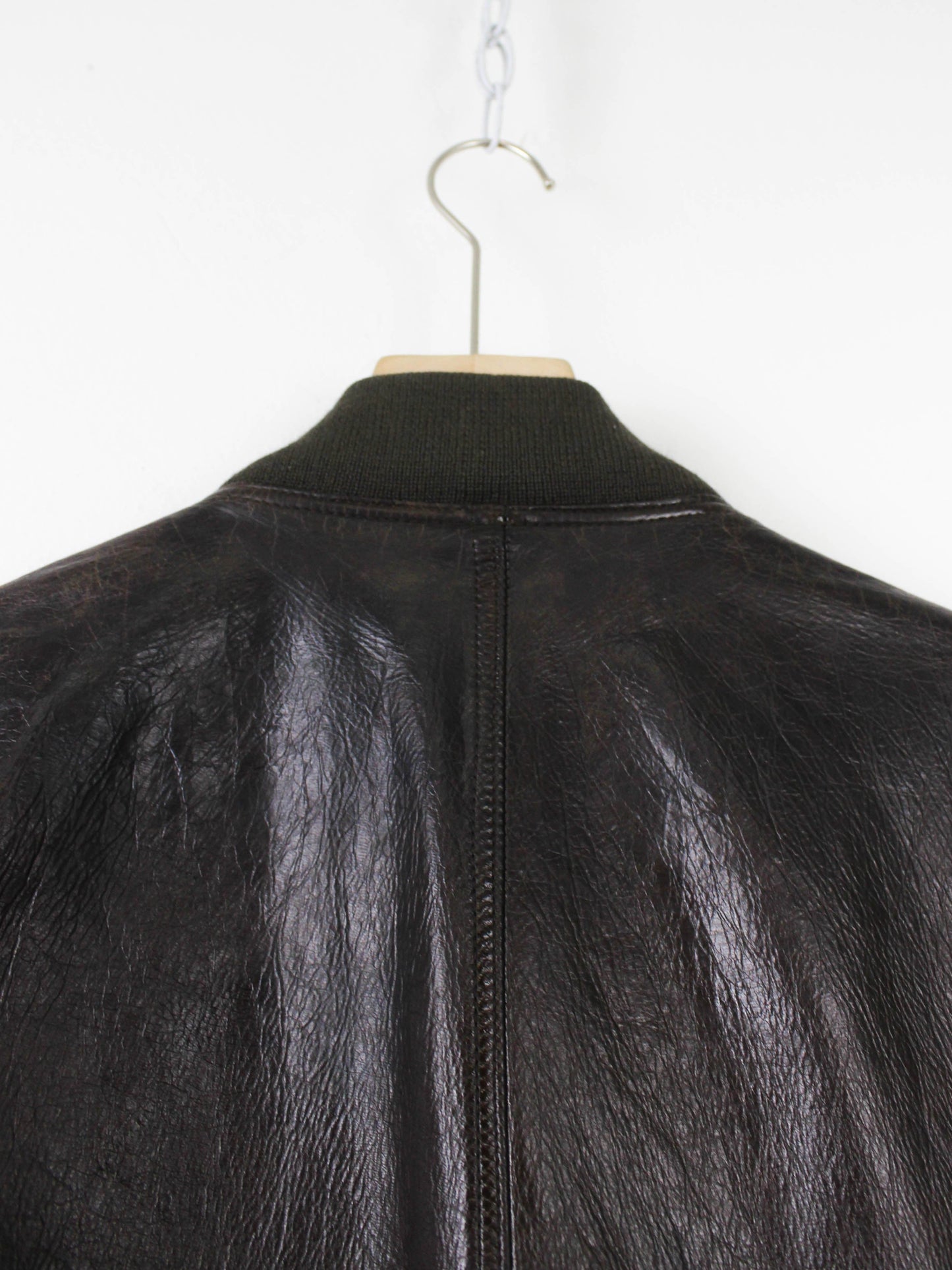 Кориневий шкіряний бомбер Leonardo