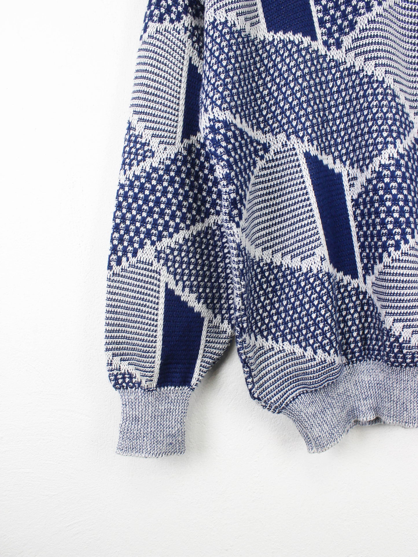 Синій светр "Сходинка"