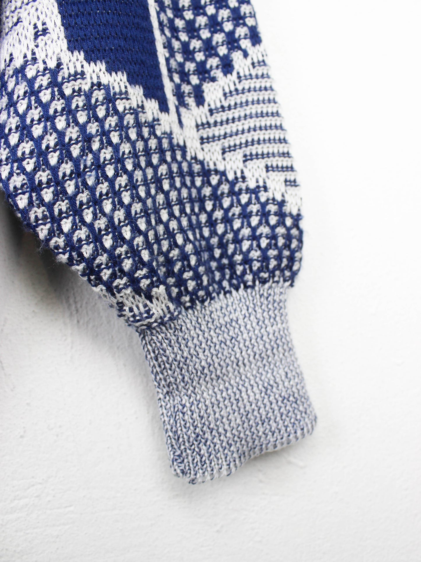 Синій светр "Сходинка"