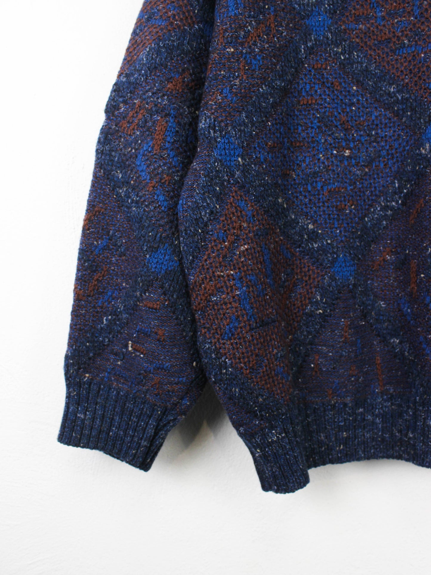 Светрик у геометричну абстракцію Made in Paris