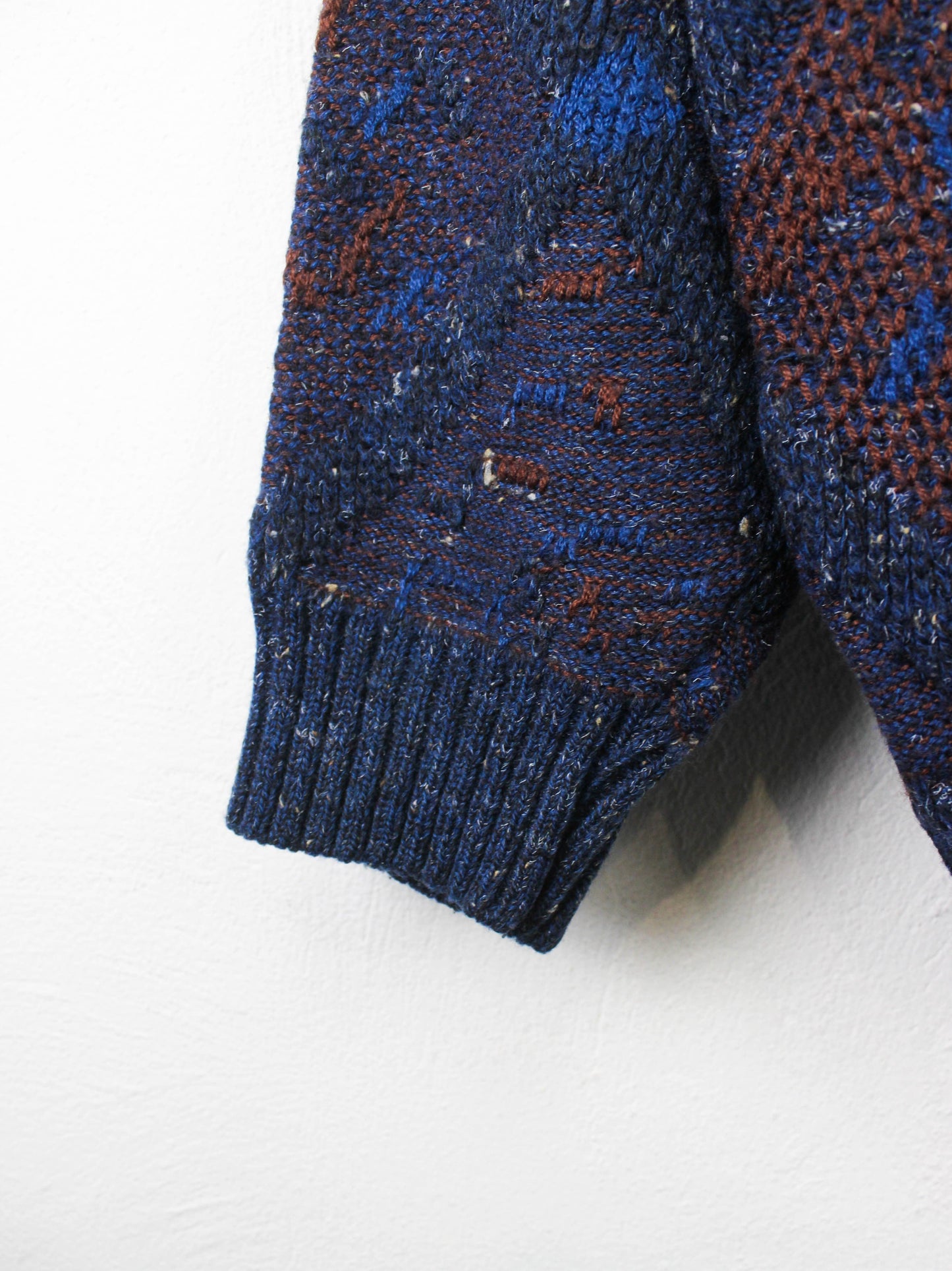 Светрик у геометричну абстракцію Made in Paris