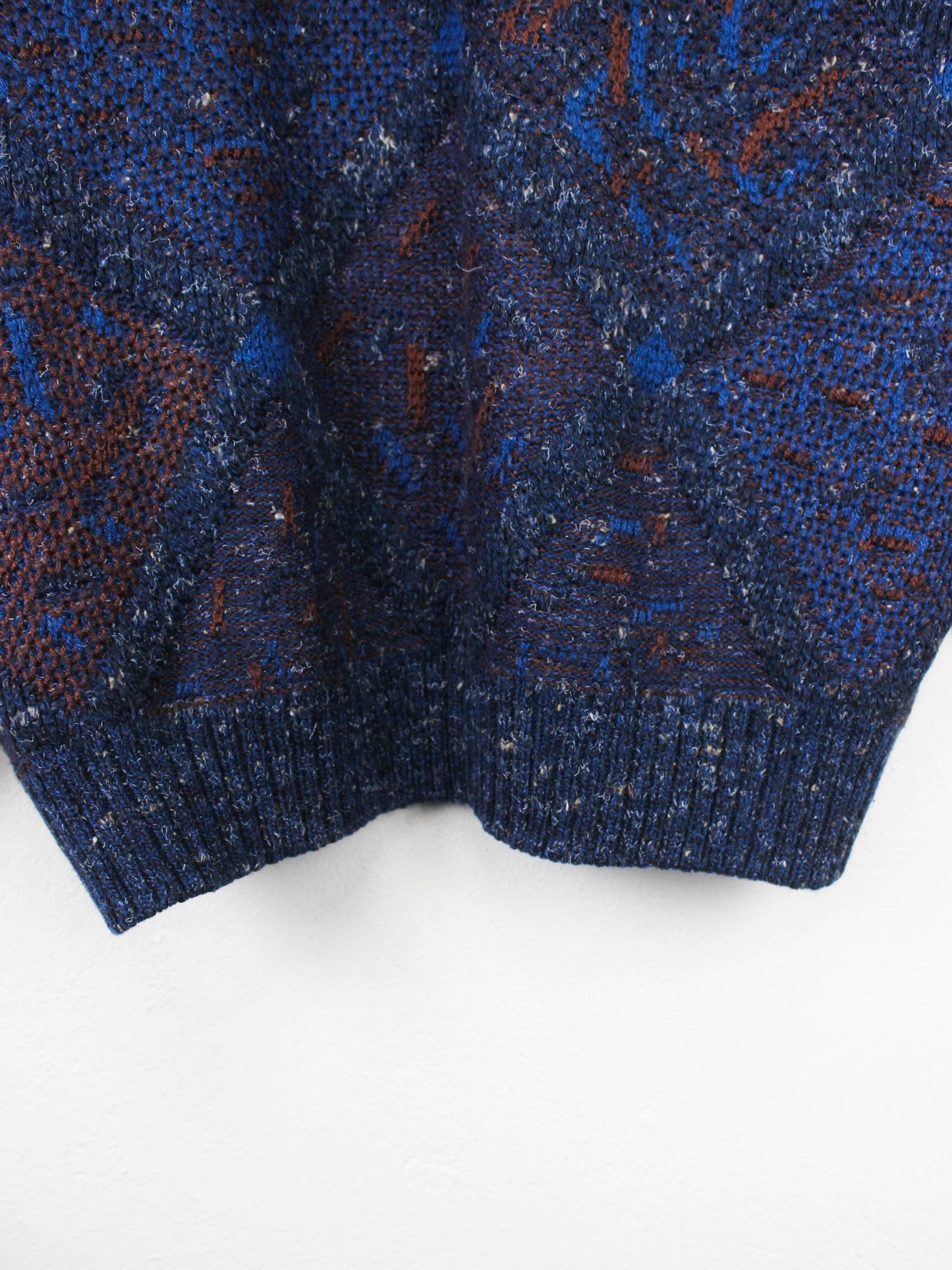 Светрик у геометричну абстракцію Made in Paris