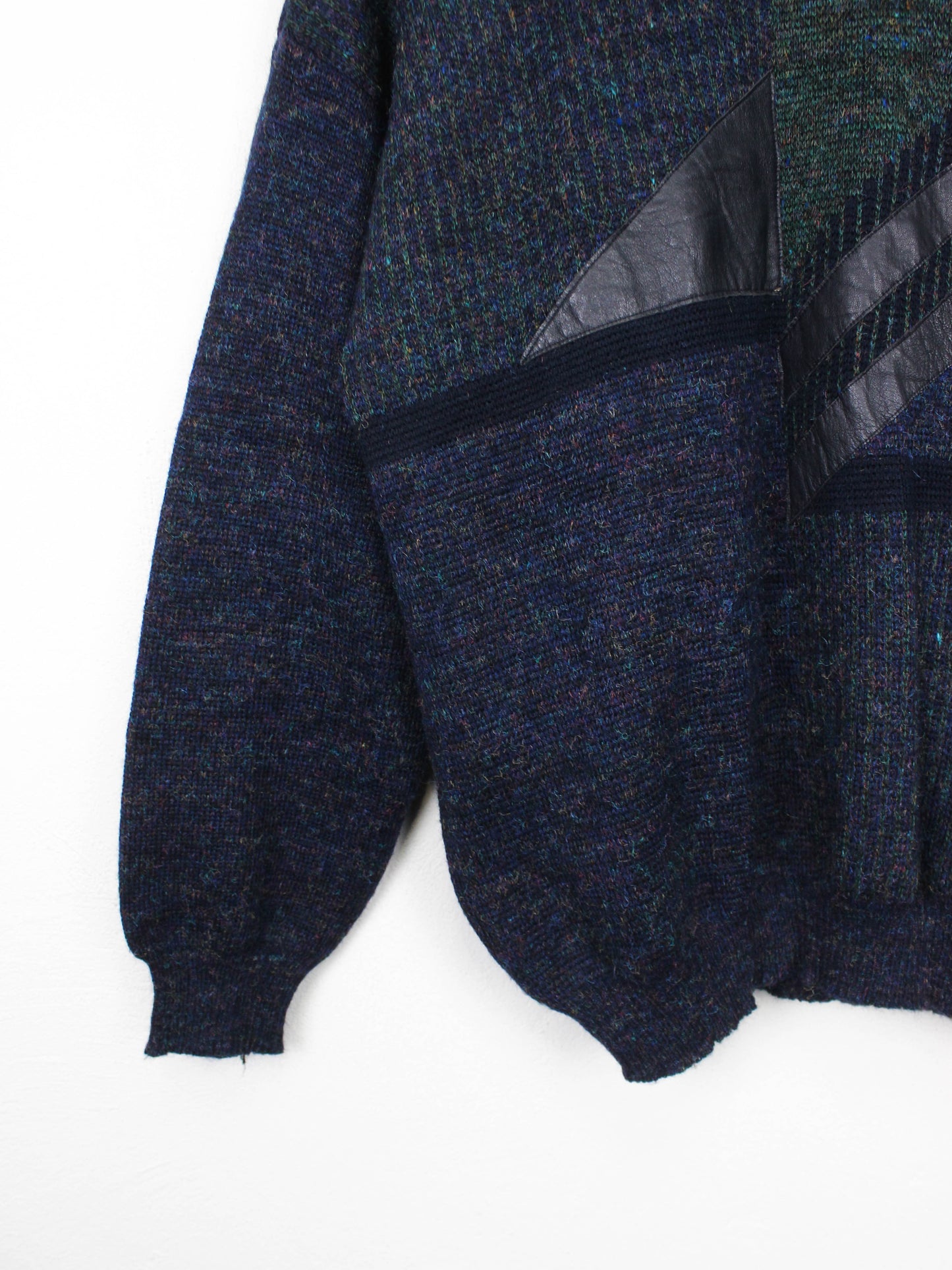 Светр із шкіряними вставками Perquemo Fashion