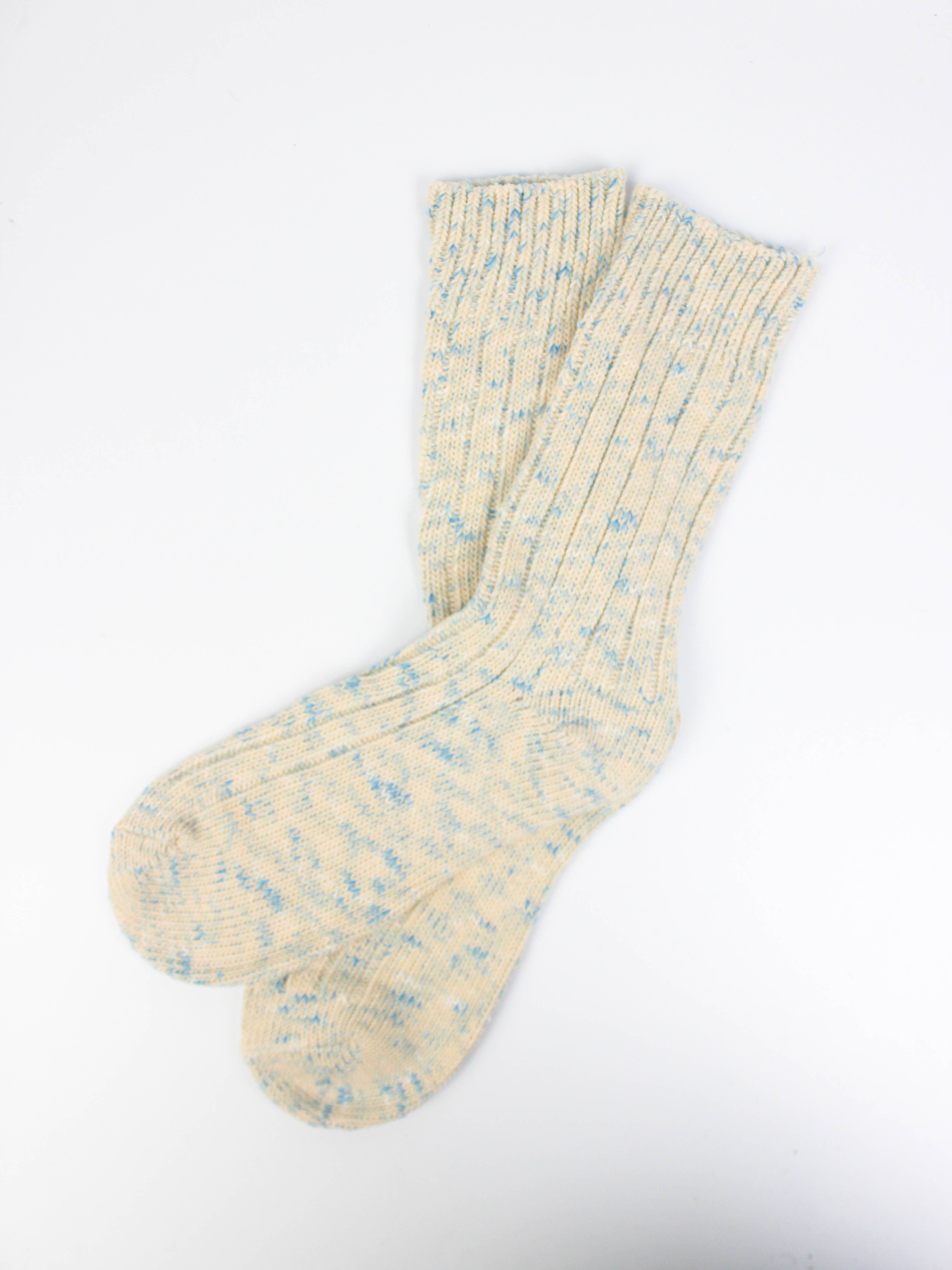 В'язані шкарпетки пастельних кольорів