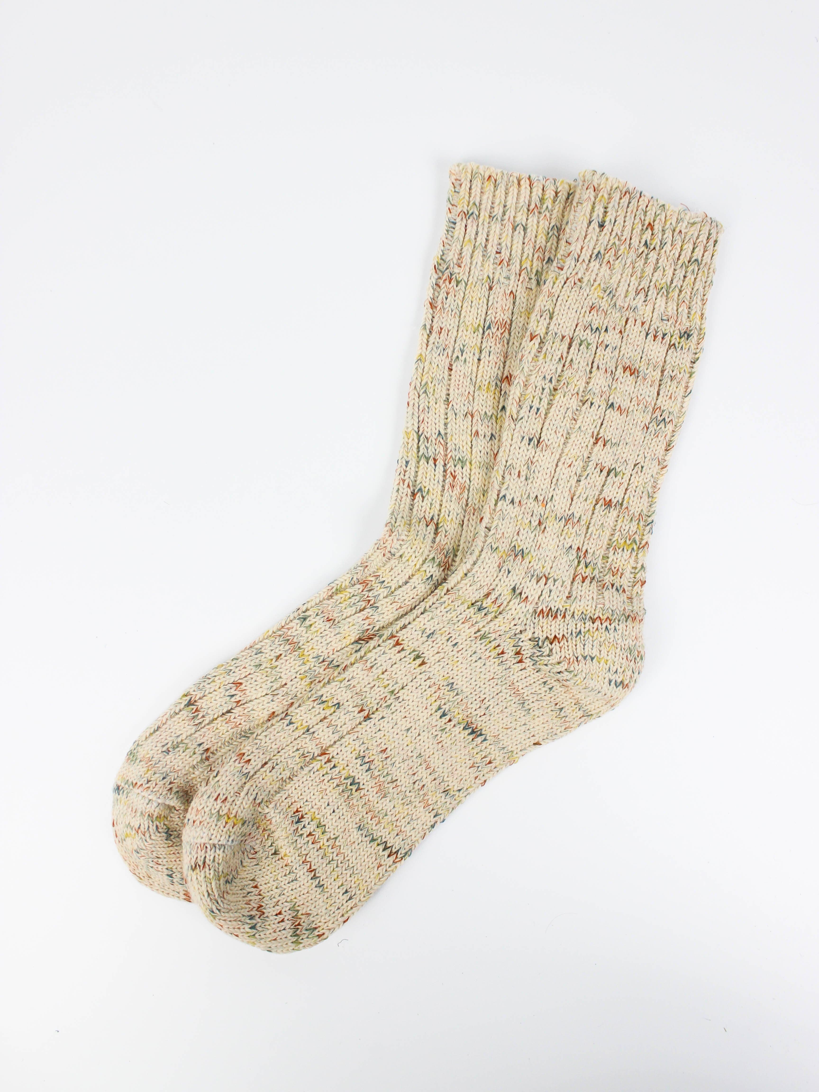 В'язані шкарпетки пастельних кольорів