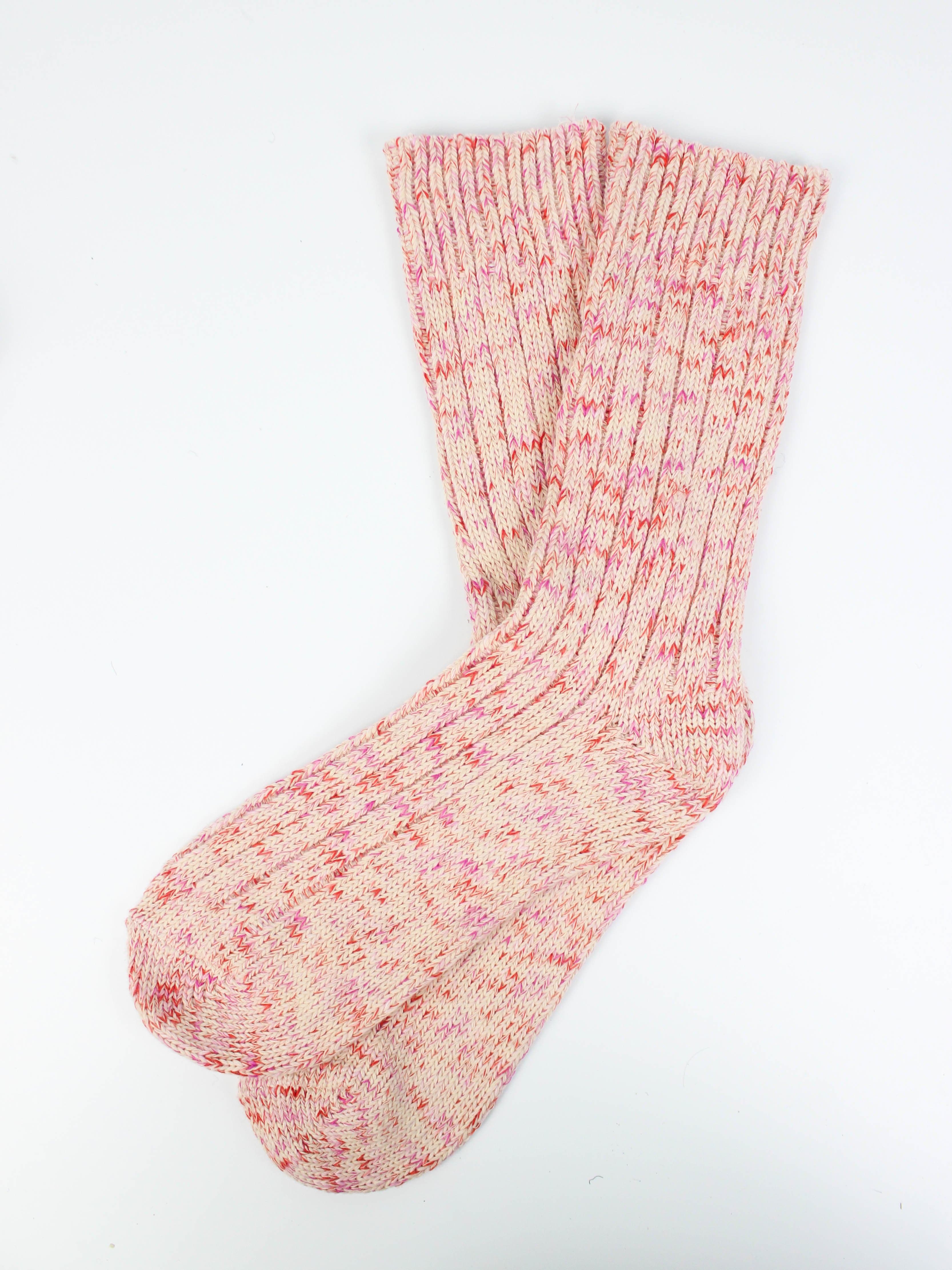 В'язані шкарпетки пастельних кольорів