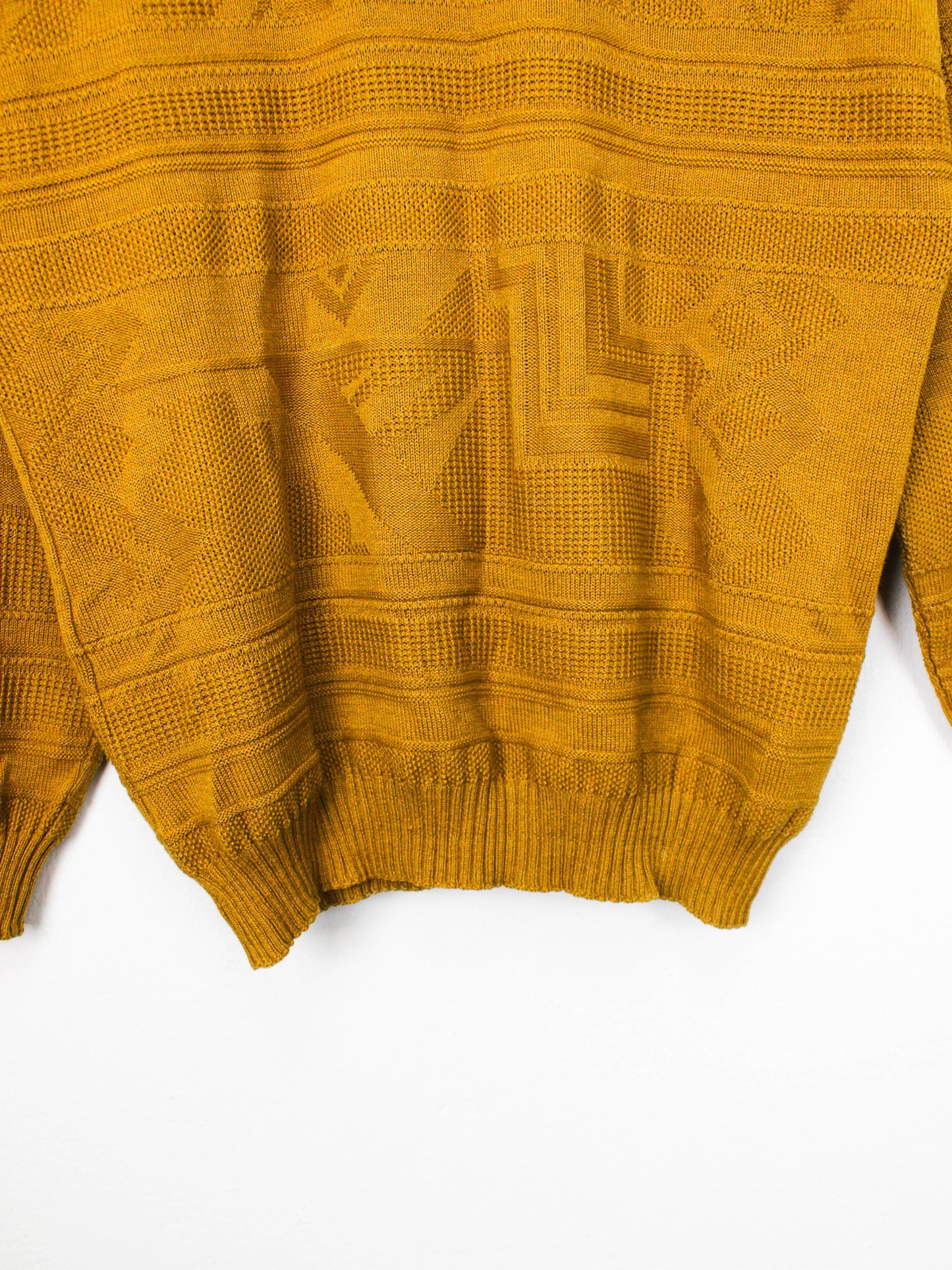 Гірчичний светр Monello