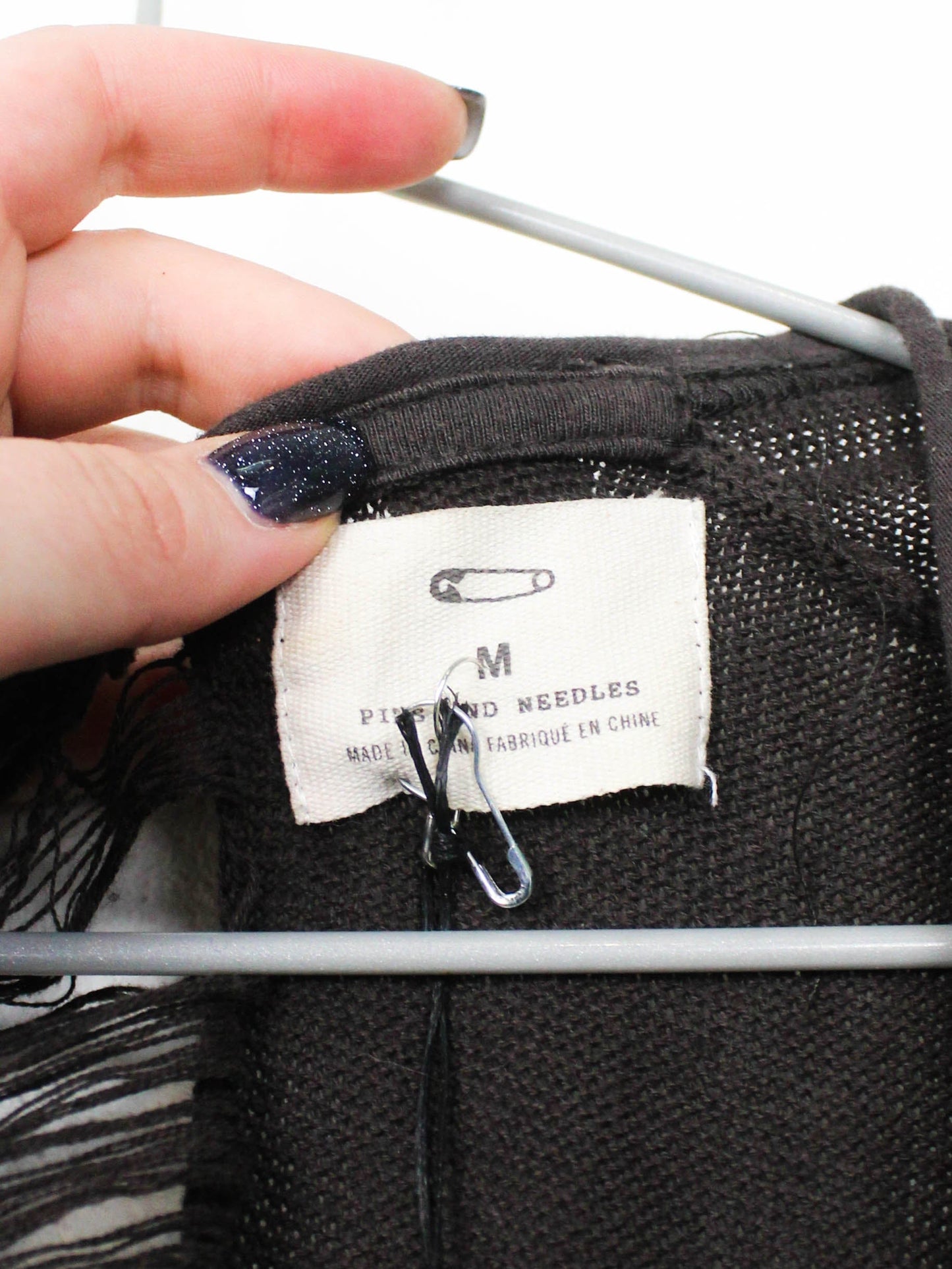 Коричнева шаль Pins & Needles