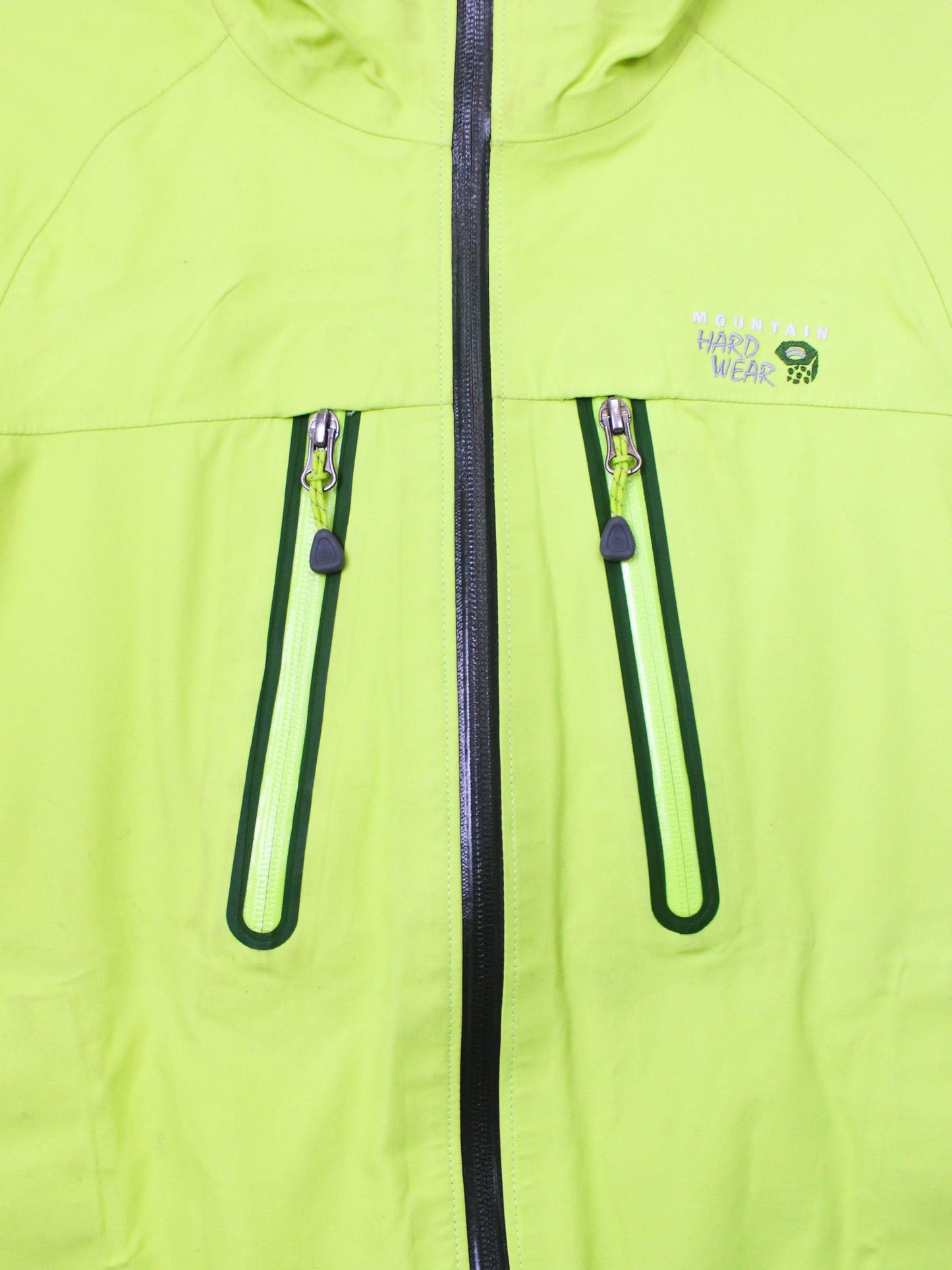 Яскраво-зелена куртка Mountain Hardwear з мембраною