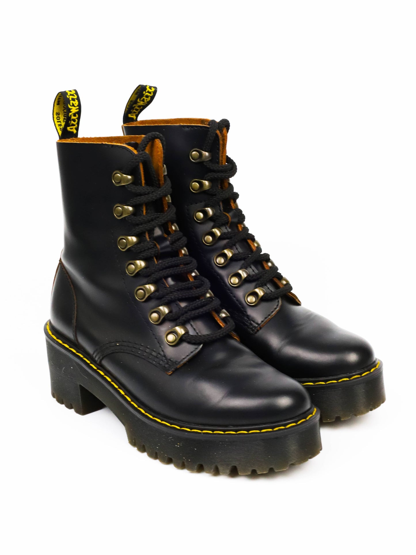 Dr. Martens Leona