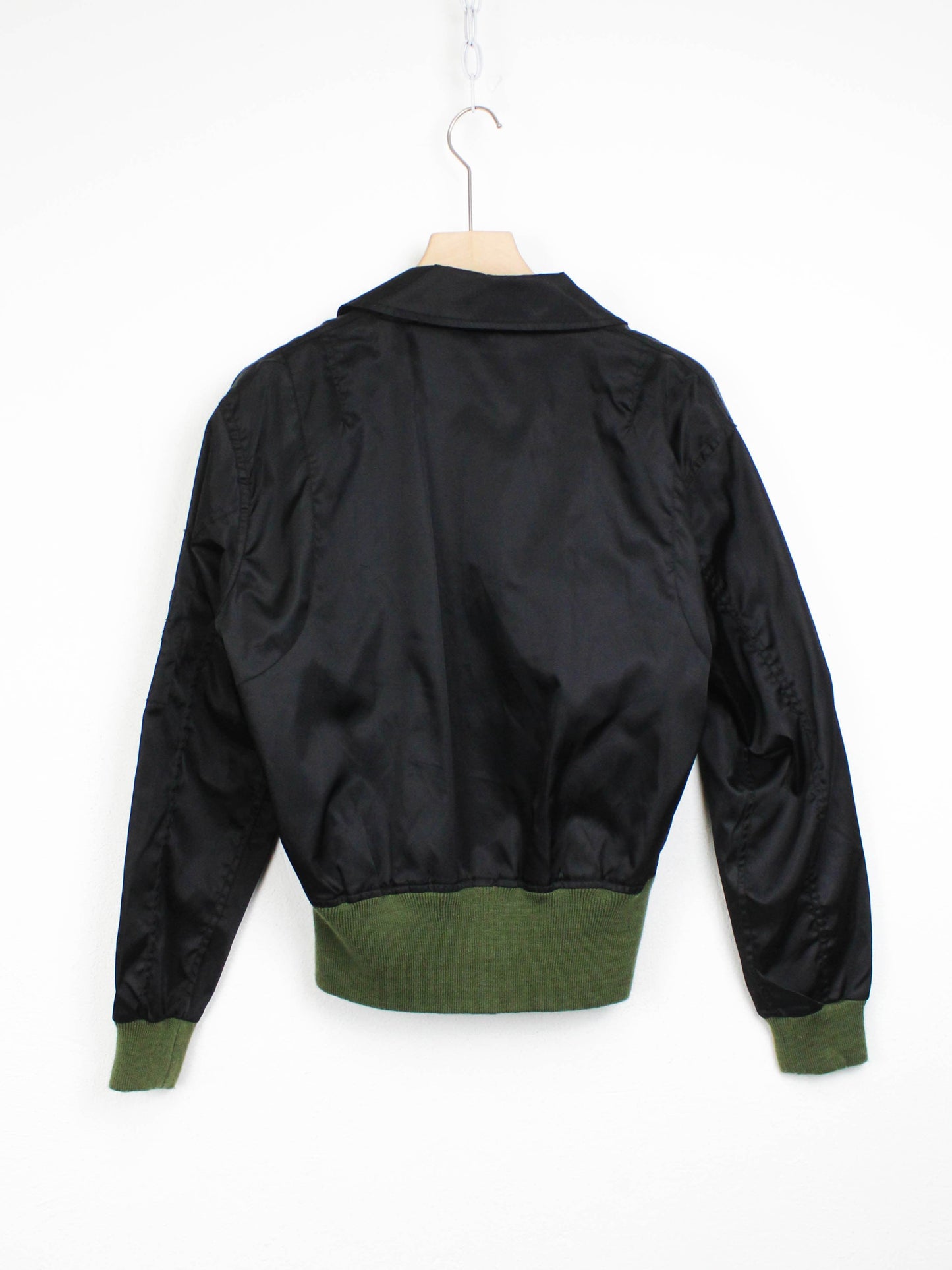 Чорний бомбер Buster Sports Wear