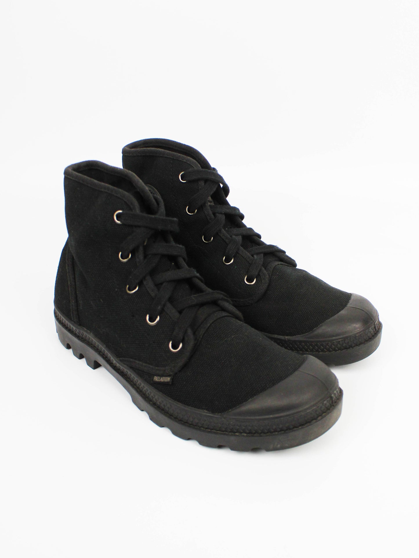 Palladium Pampa Hi Black