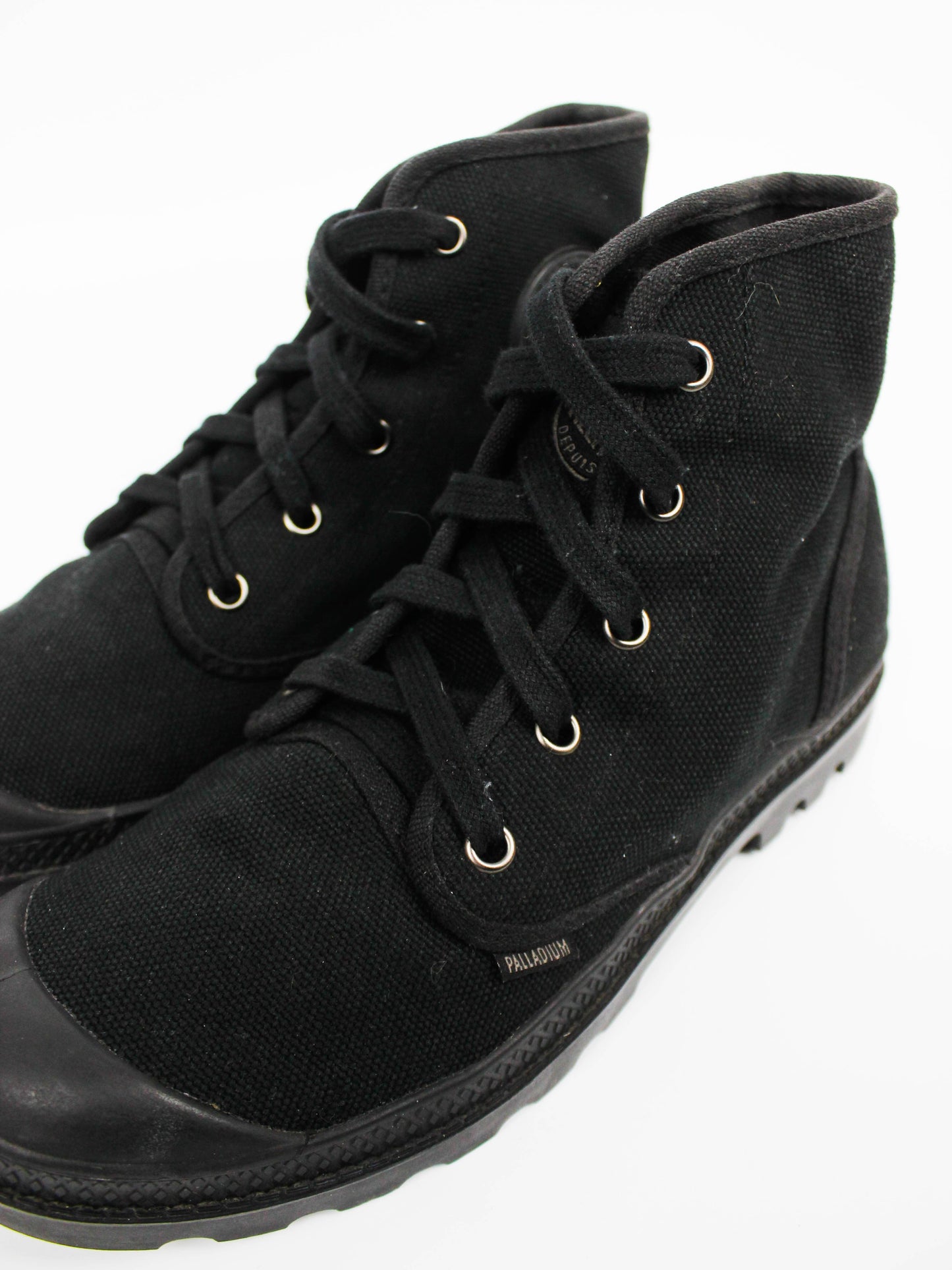 Palladium Pampa Hi Black