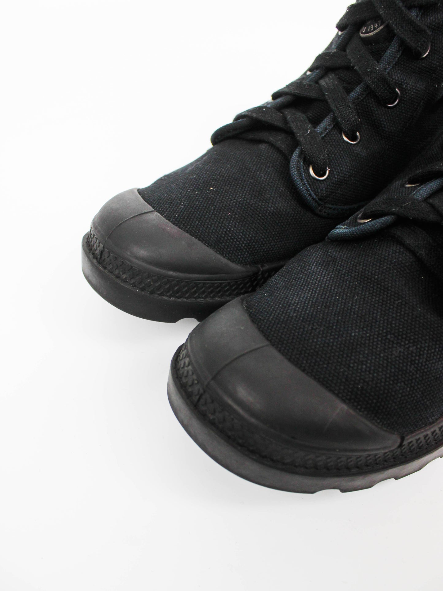 Palladium Pampa Hi Black